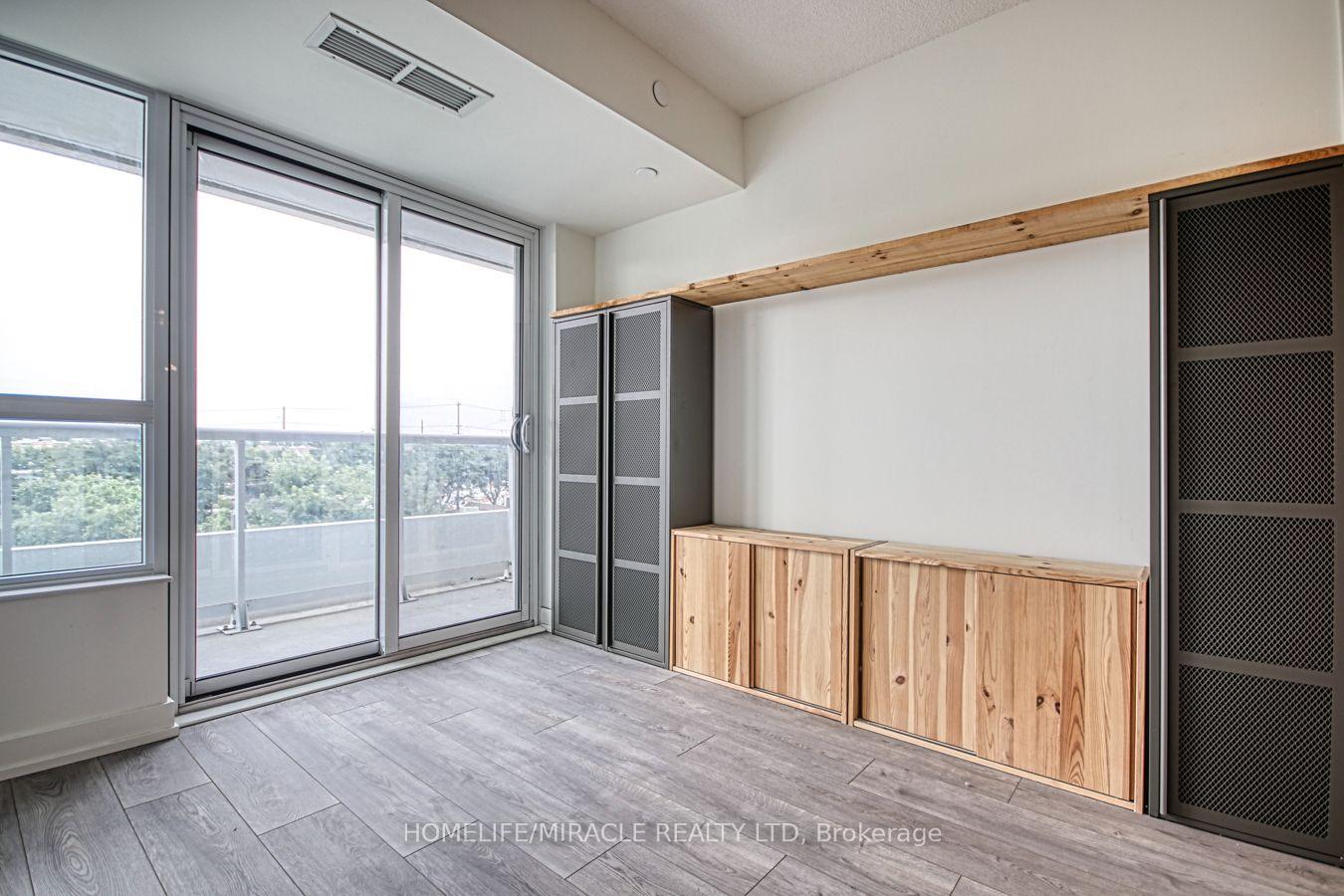 Photo 3 of Unit 402, 10 Wilby Crescent, North York, Weston — HOMEH