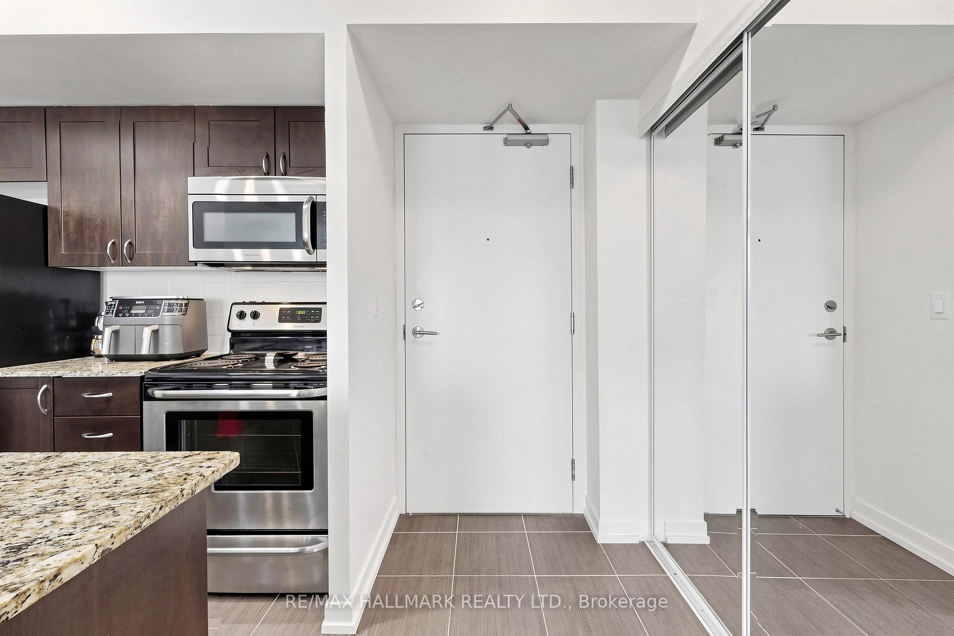 Photo 26 of Unit 1119, 812 Lansdowne Avenue, Toronto, Dovercourt-Wallace Emerson-Junction — HOMEH