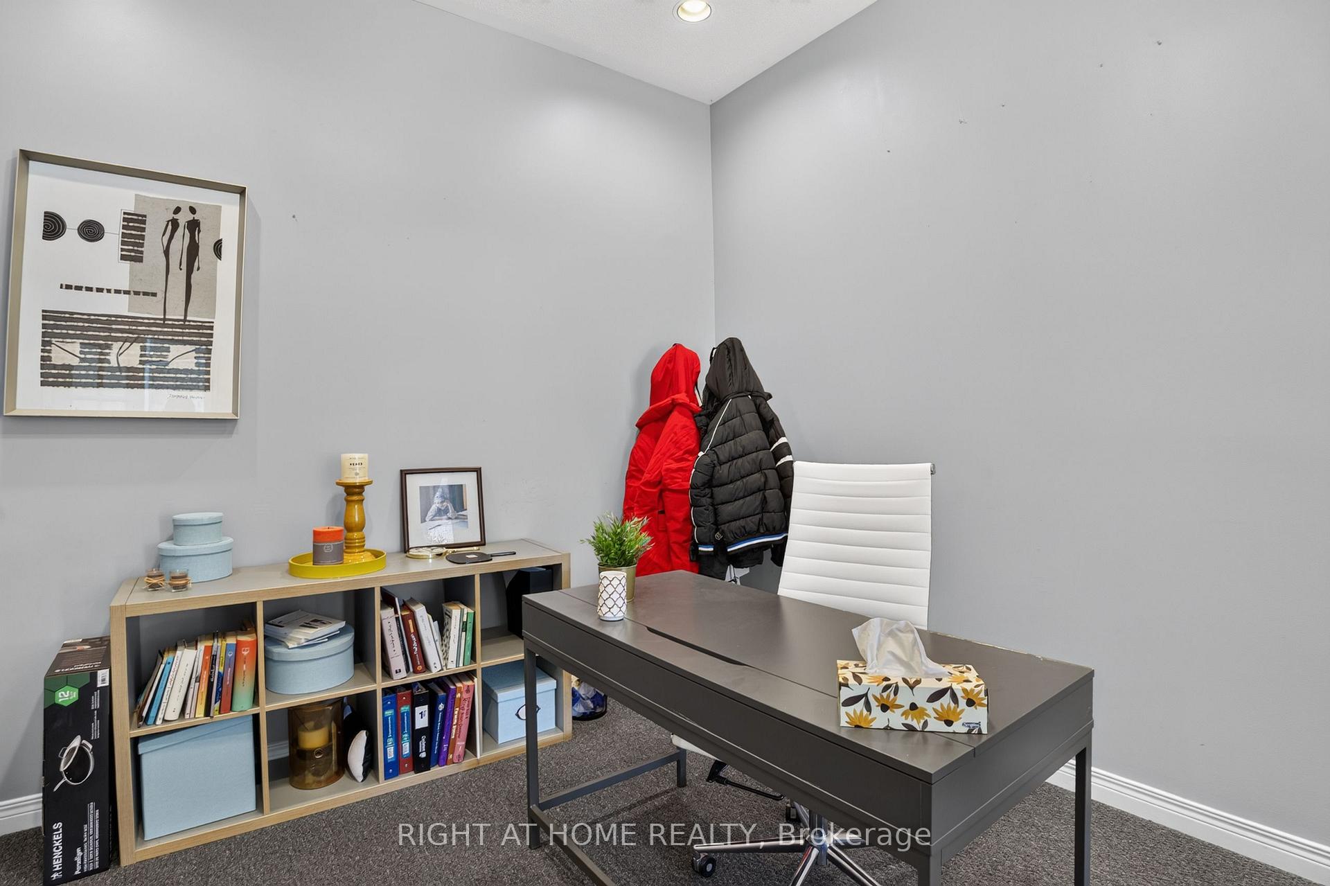 Photo 3 of 26 Evanshen Crescent, Ottawa, Kanata - Kanata Lakes/Heritage Hills — HOMEH