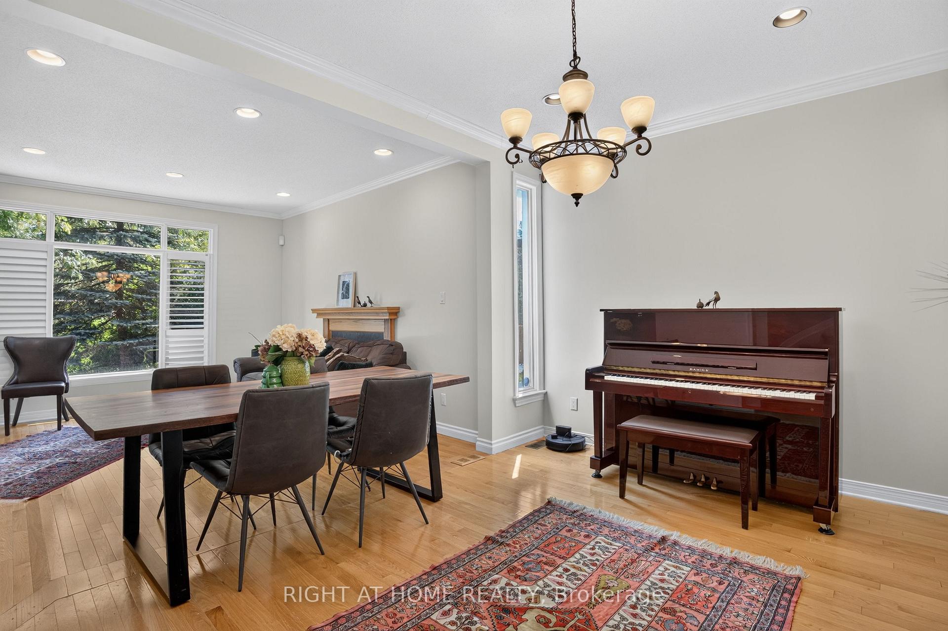 Photo 6 of 26 Evanshen Crescent, Ottawa, Kanata - Kanata Lakes/Heritage Hills — HOMEH
