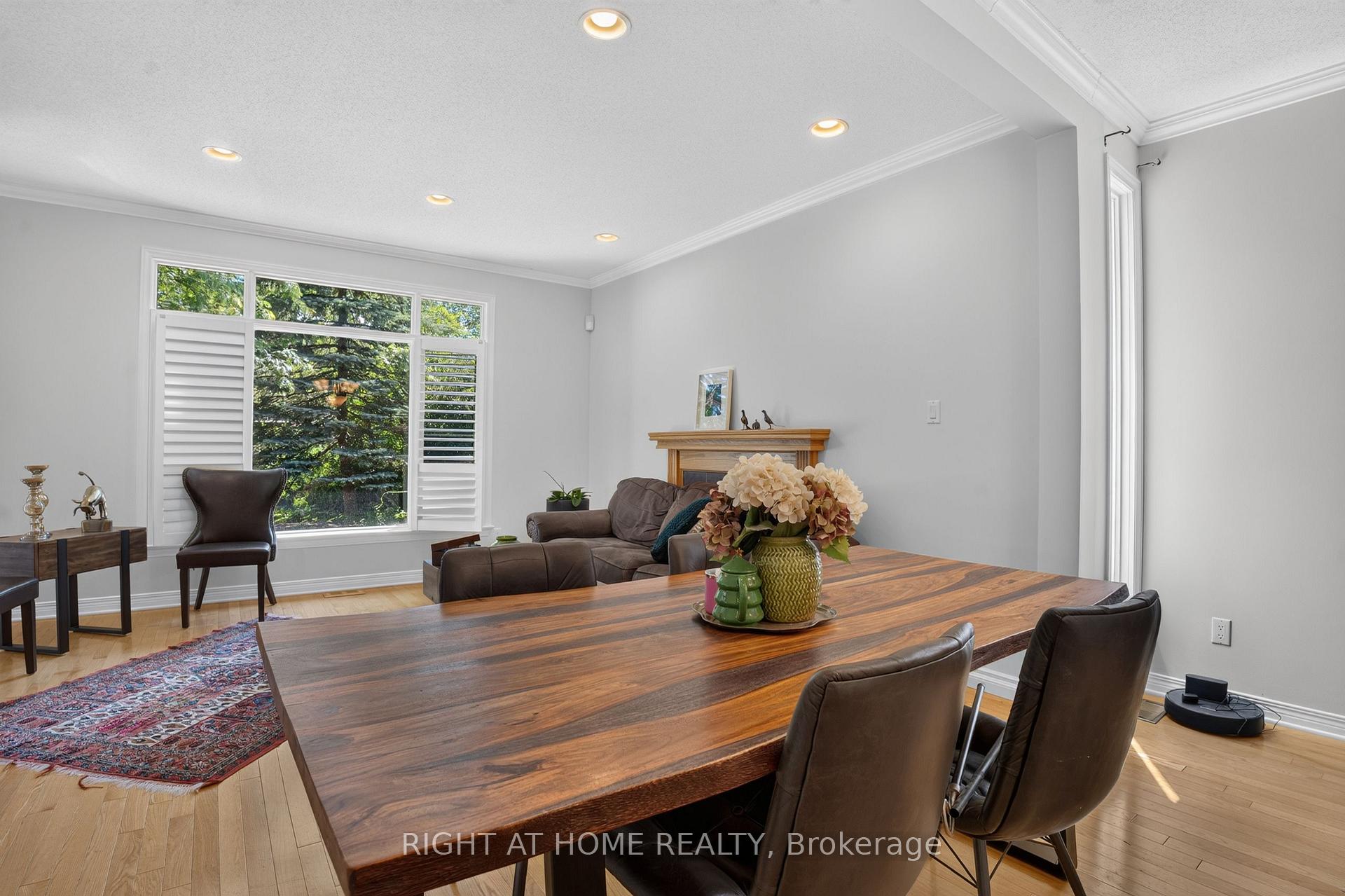Photo 9 of 26 Evanshen Crescent, Ottawa, Kanata - Kanata Lakes/Heritage Hills — HOMEH