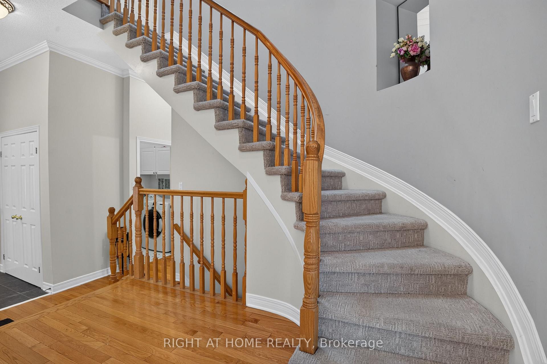Photo 23 of 26 Evanshen Crescent, Ottawa, Kanata - Kanata Lakes/Heritage Hills — HOMEH