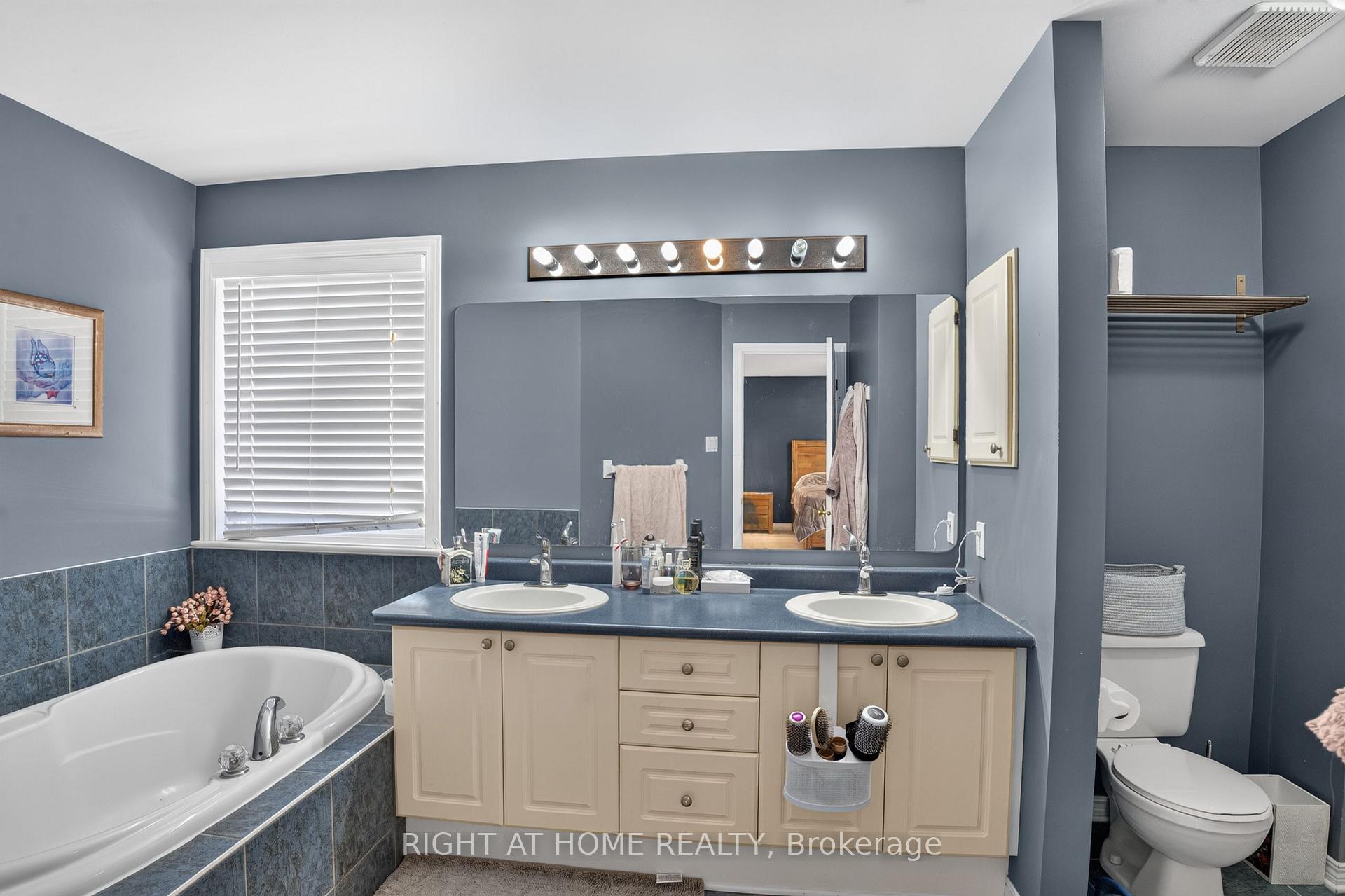 Photo 26 of 26 Evanshen Crescent, Ottawa, Kanata - Kanata Lakes/Heritage Hills — HOMEH