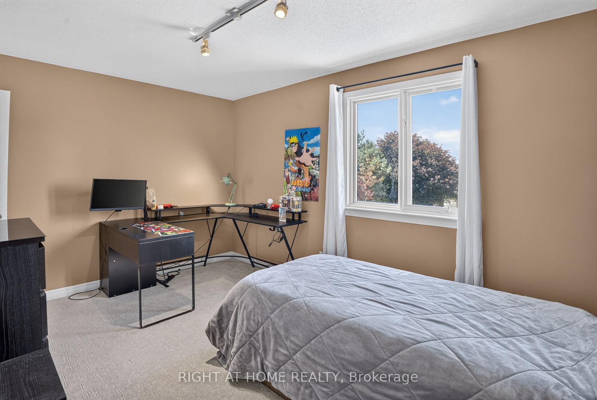 Photo 28 of 26 Evanshen Crescent, Ottawa, Kanata - Kanata Lakes/Heritage Hills — HOMEH
