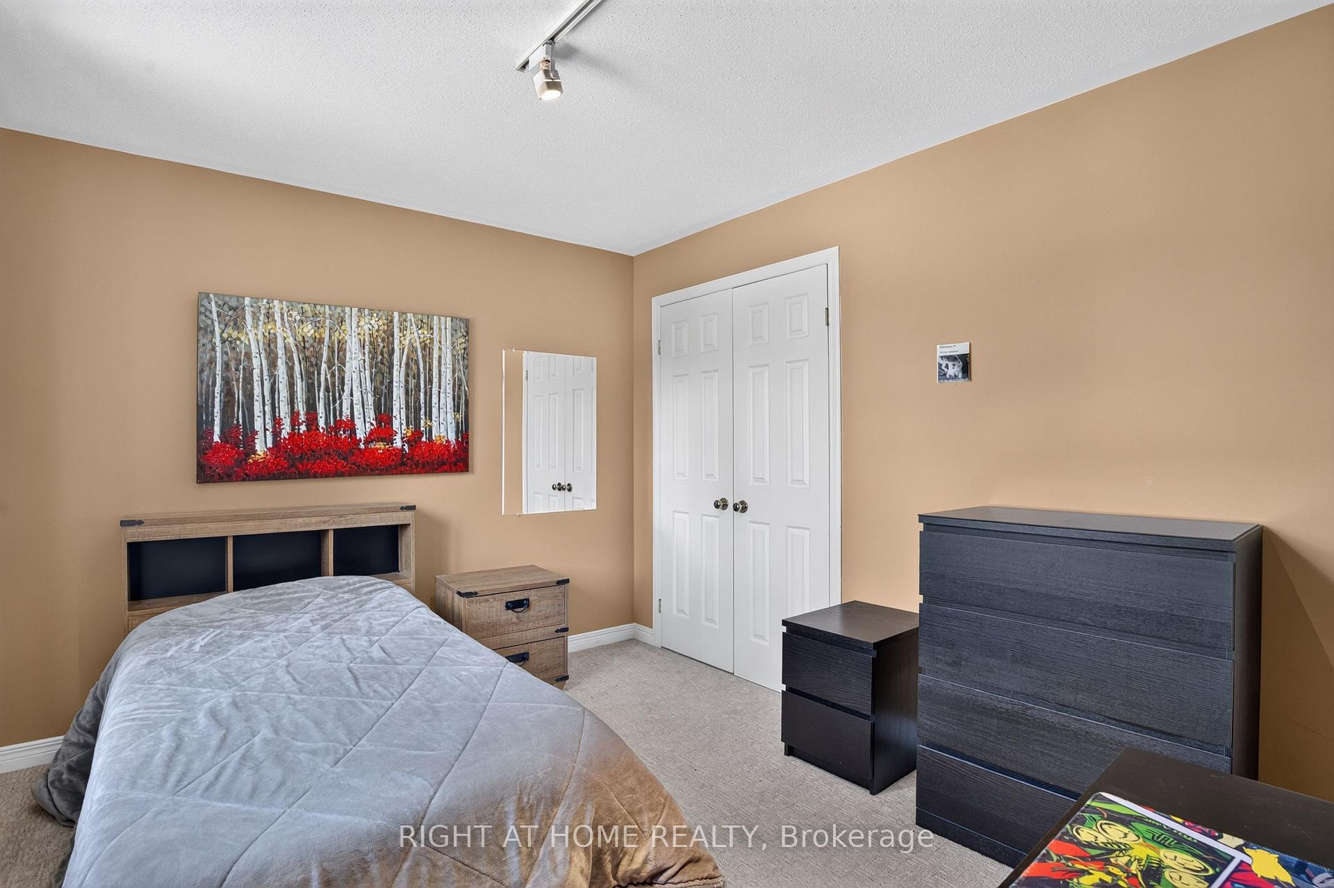 Photo 29 of 26 Evanshen Crescent, Ottawa, Kanata - Kanata Lakes/Heritage Hills — HOMEH