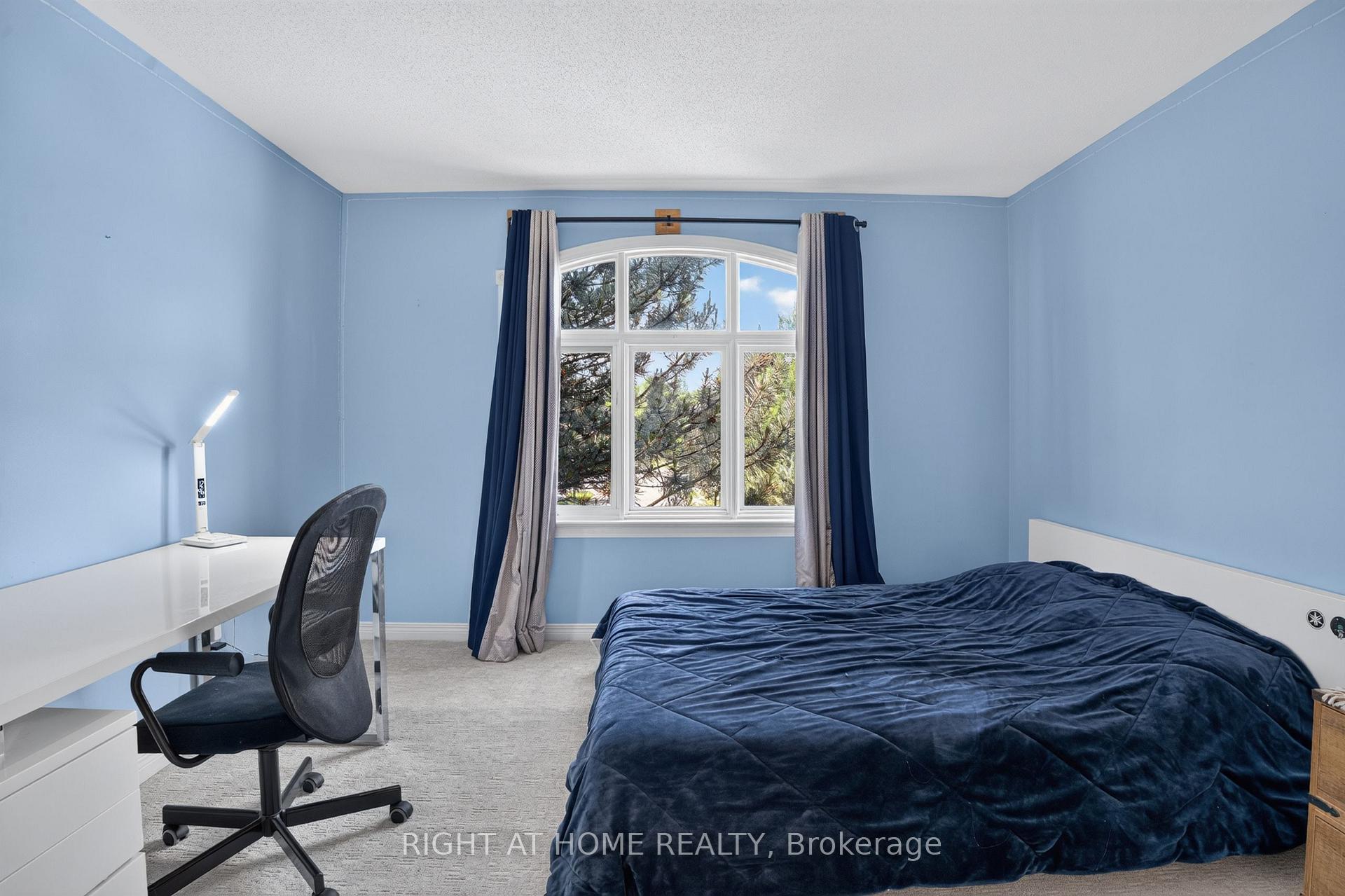 Photo 32 of 26 Evanshen Crescent, Ottawa, Kanata - Kanata Lakes/Heritage Hills — HOMEH