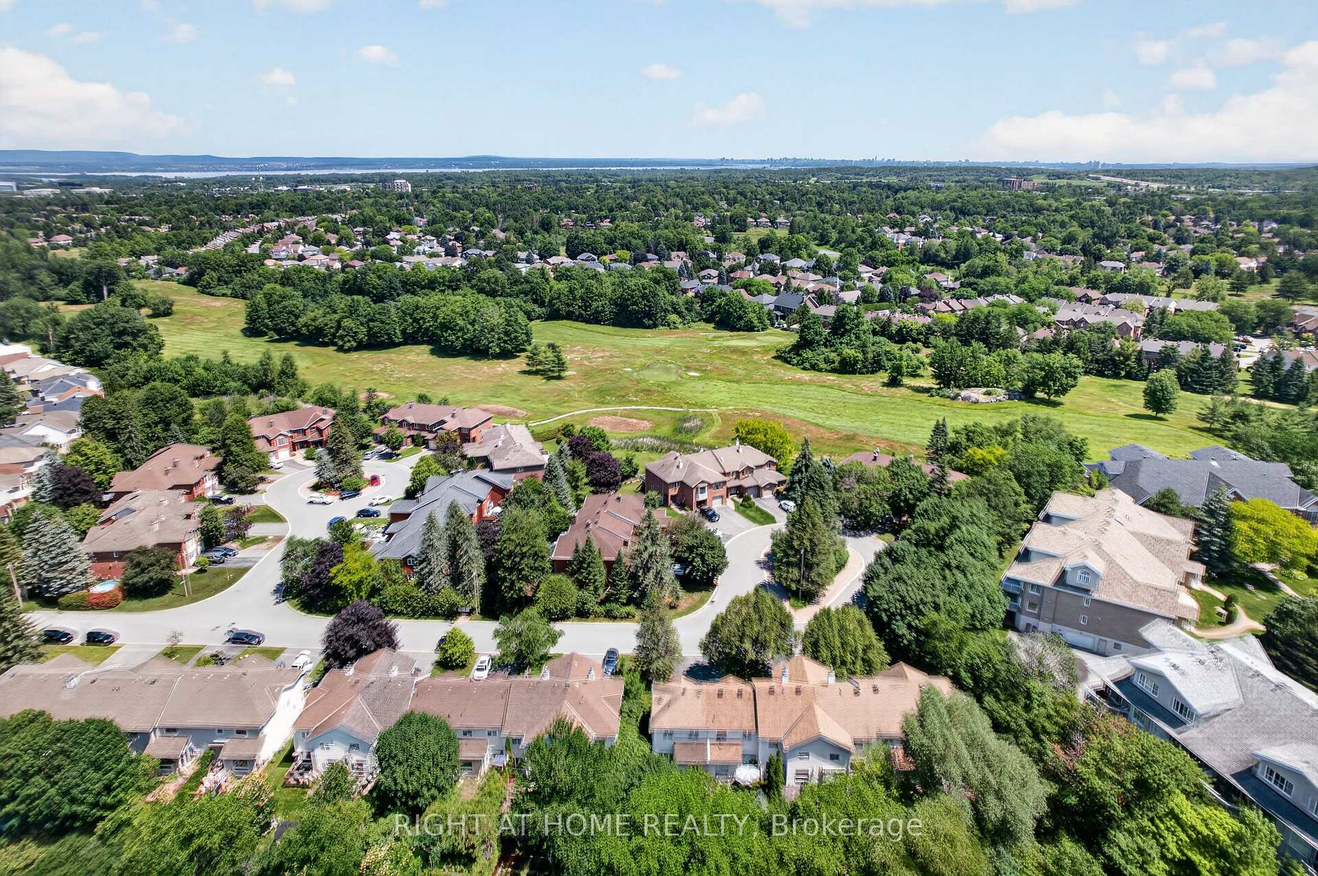 Photo 41 of 26 Evanshen Crescent, Ottawa, Kanata - Kanata Lakes/Heritage Hills — HOMEH