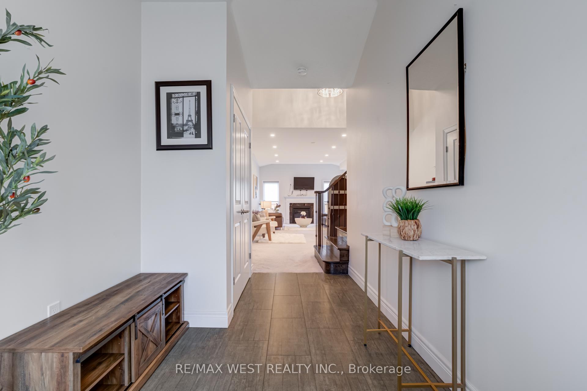 Photo 4 of 270 Dalgleish Trail, Hamilton, Stoney Creek — HOMEH
