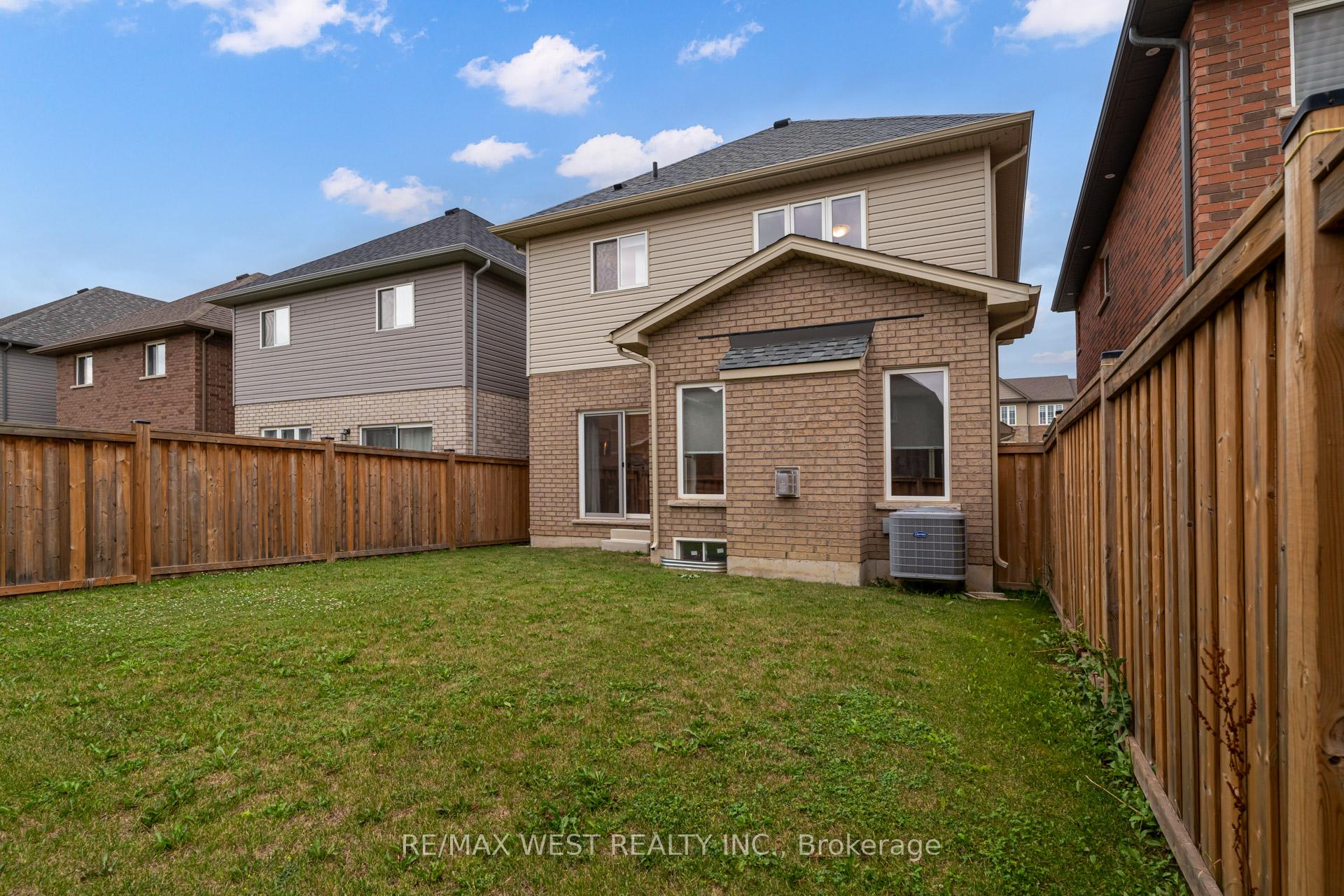 Photo 37 of 270 Dalgleish Trail, Hamilton, Stoney Creek — HOMEH