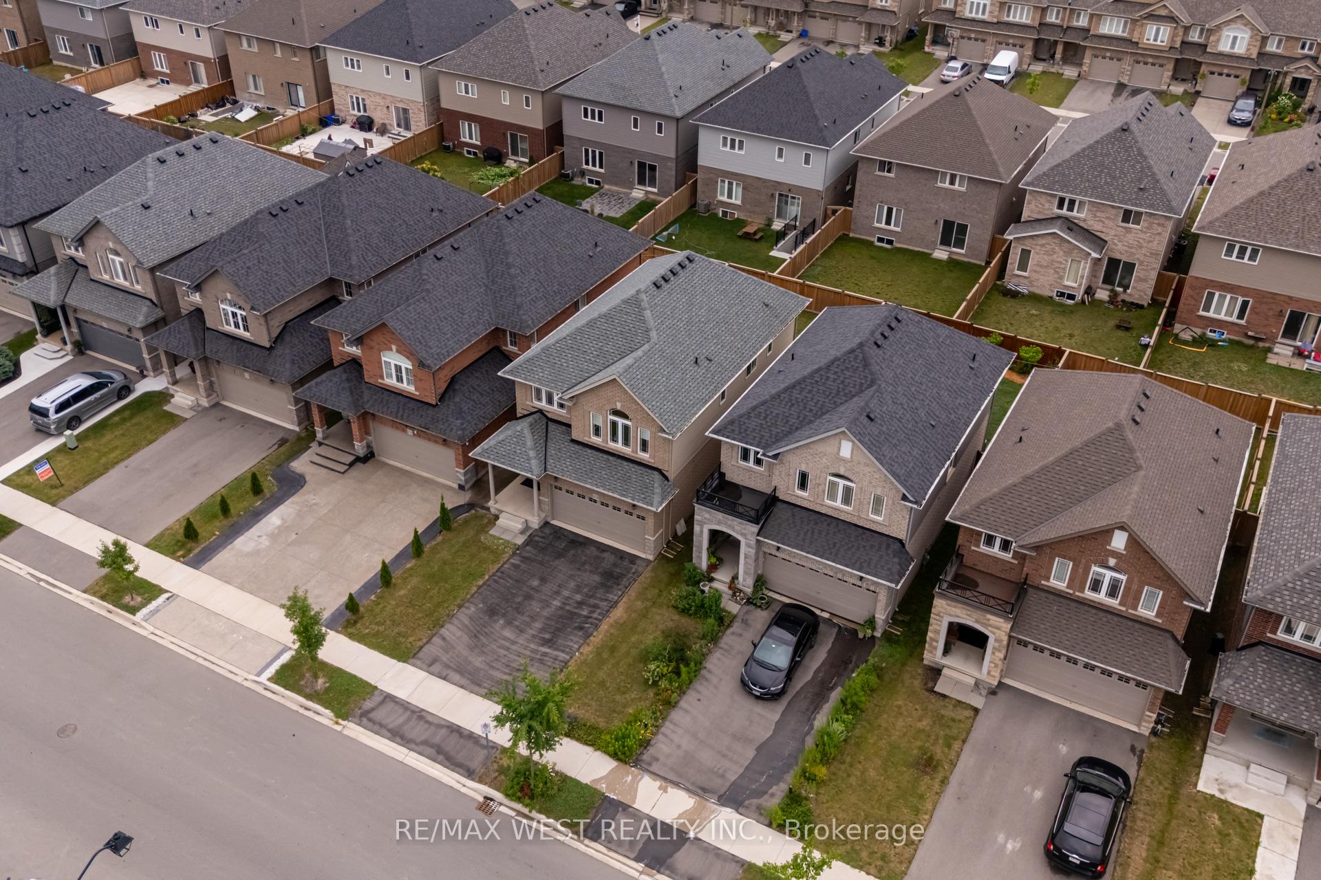 Photo 40 of 270 Dalgleish Trail, Hamilton, Stoney Creek — HOMEH