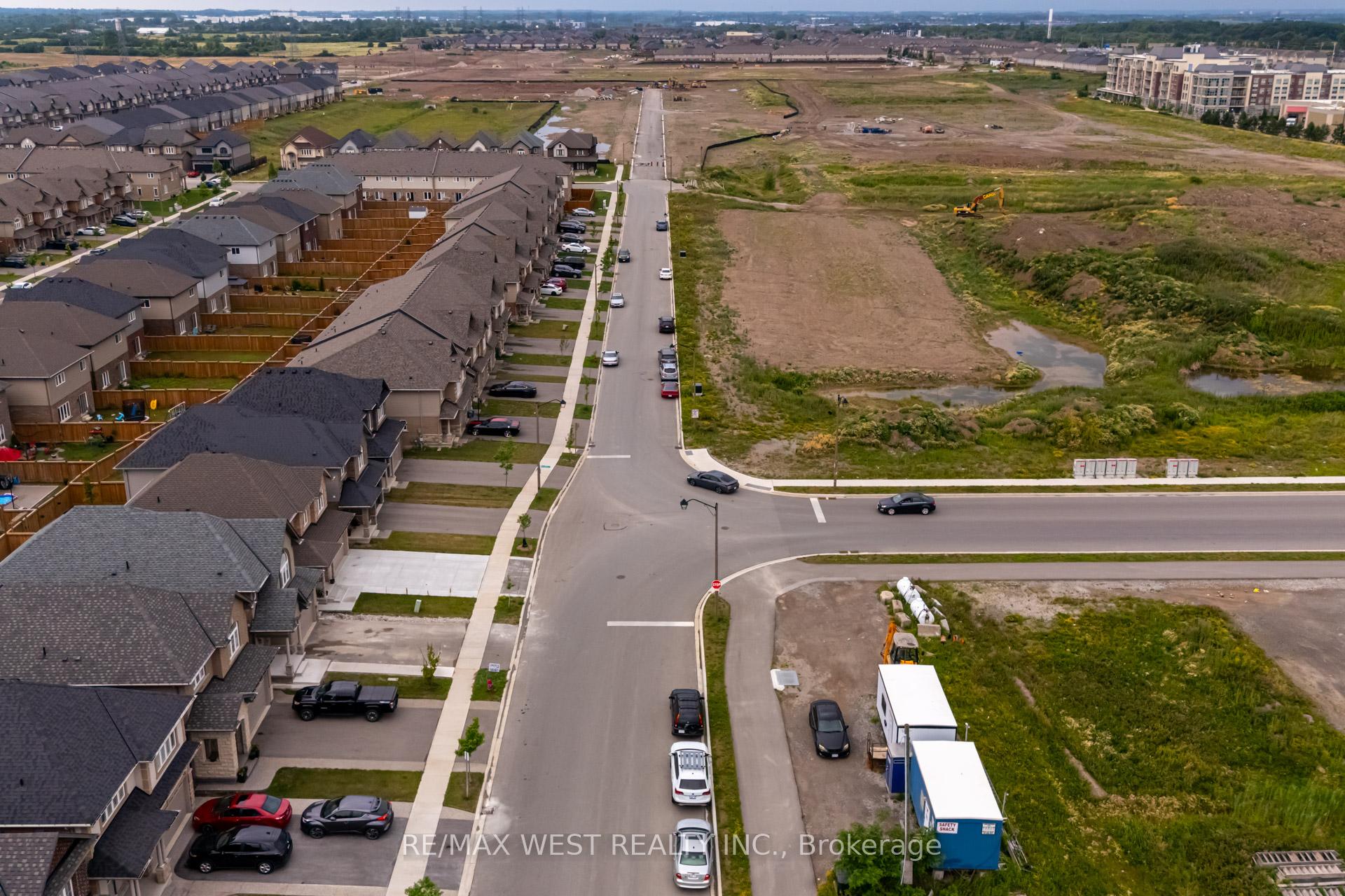 Photo 44 of 270 Dalgleish Trail, Hamilton, Stoney Creek — HOMEH