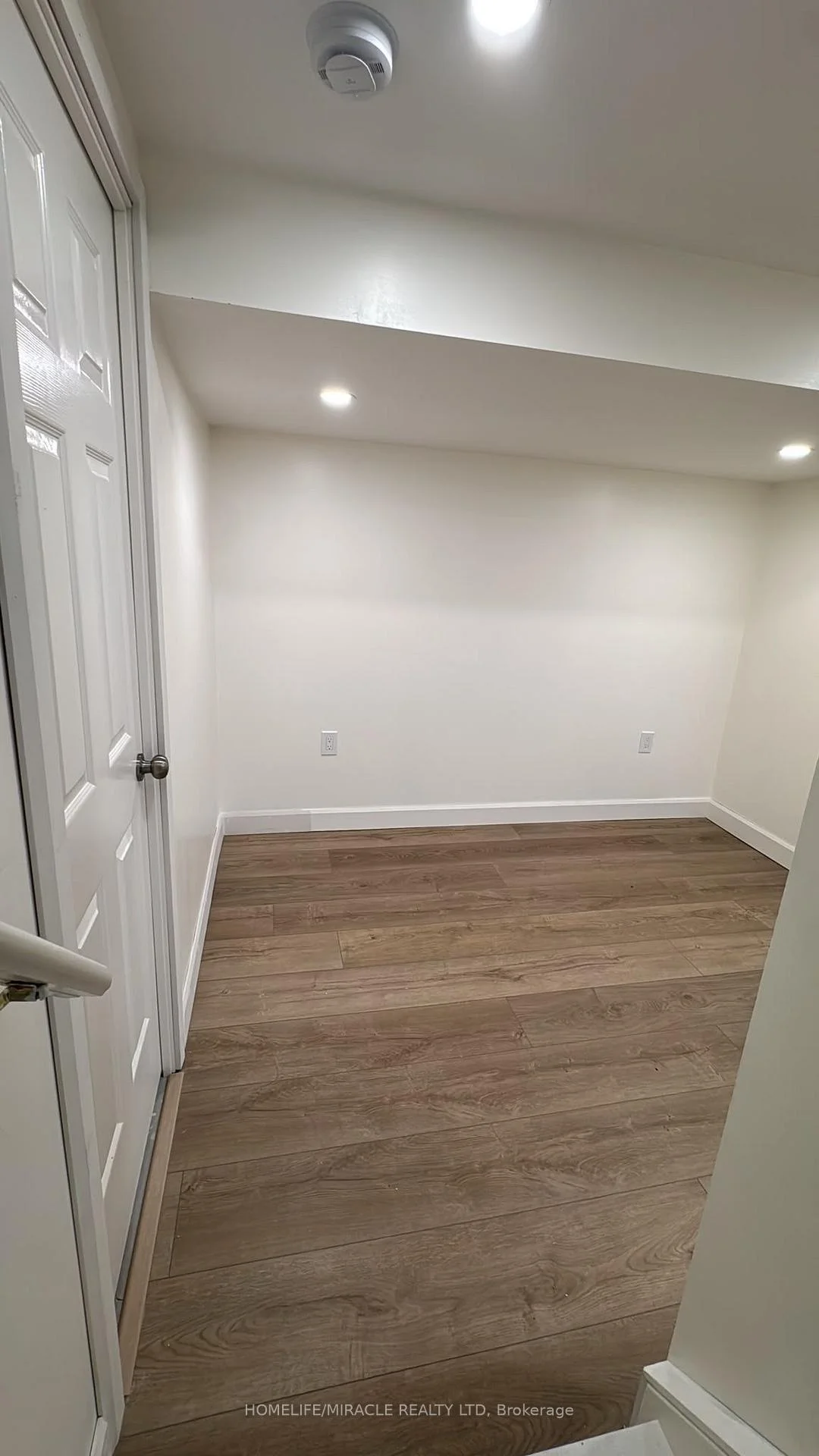 Photo 9 of Unit 17, 1280 Harmony Road N, Oshawa, Pinecrest — HOMEH