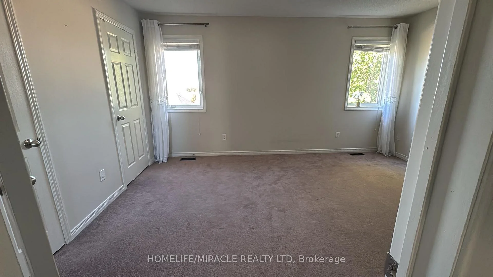 Photo 14 of Unit 17, 1280 Harmony Road N, Oshawa, Pinecrest — HOMEH