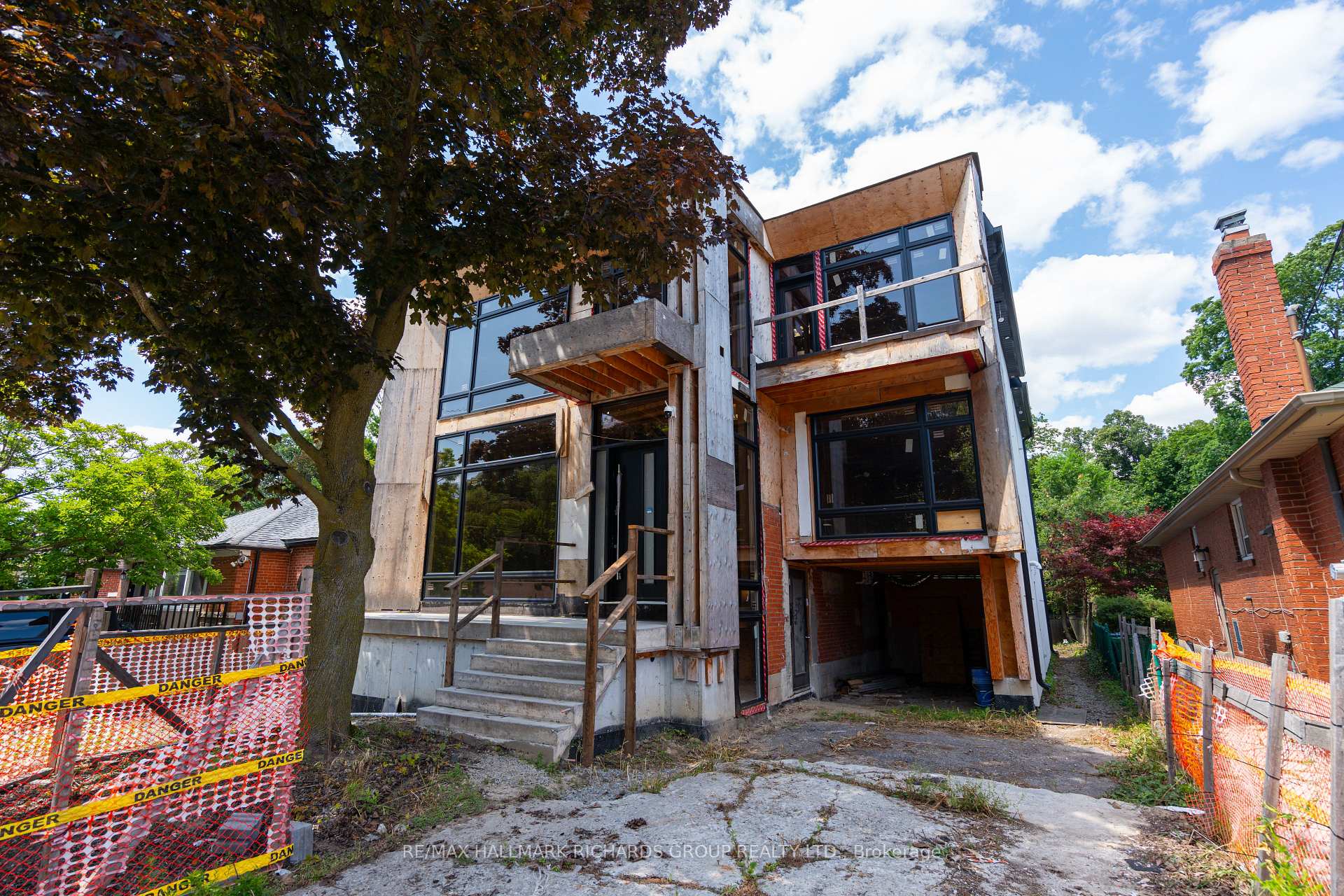 Photo 5 of 98 Ferris Road, Toronto, O'Connor-Parkview — HOMEH