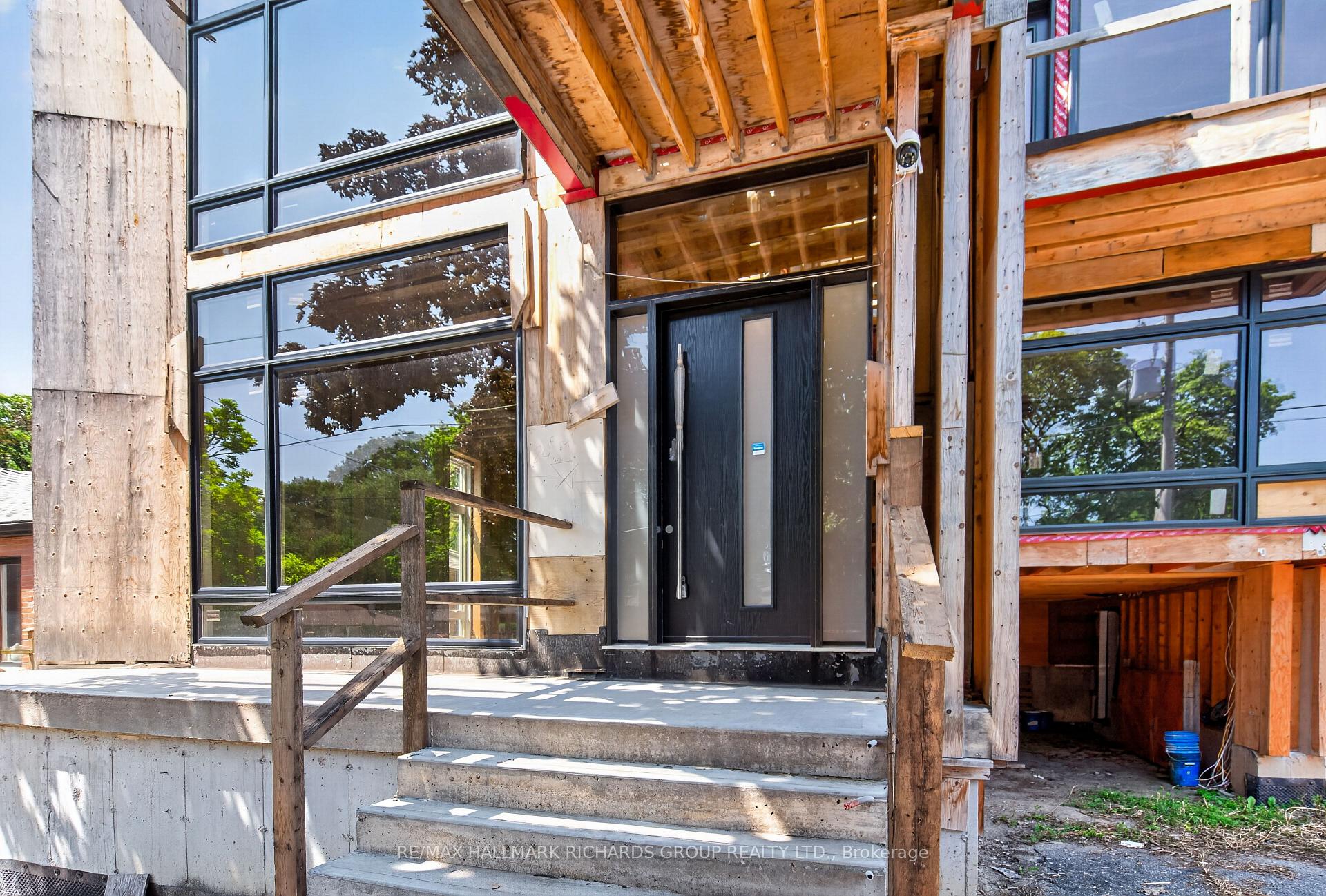 Photo 9 of 98 Ferris Road, Toronto, O'Connor-Parkview — HOMEH