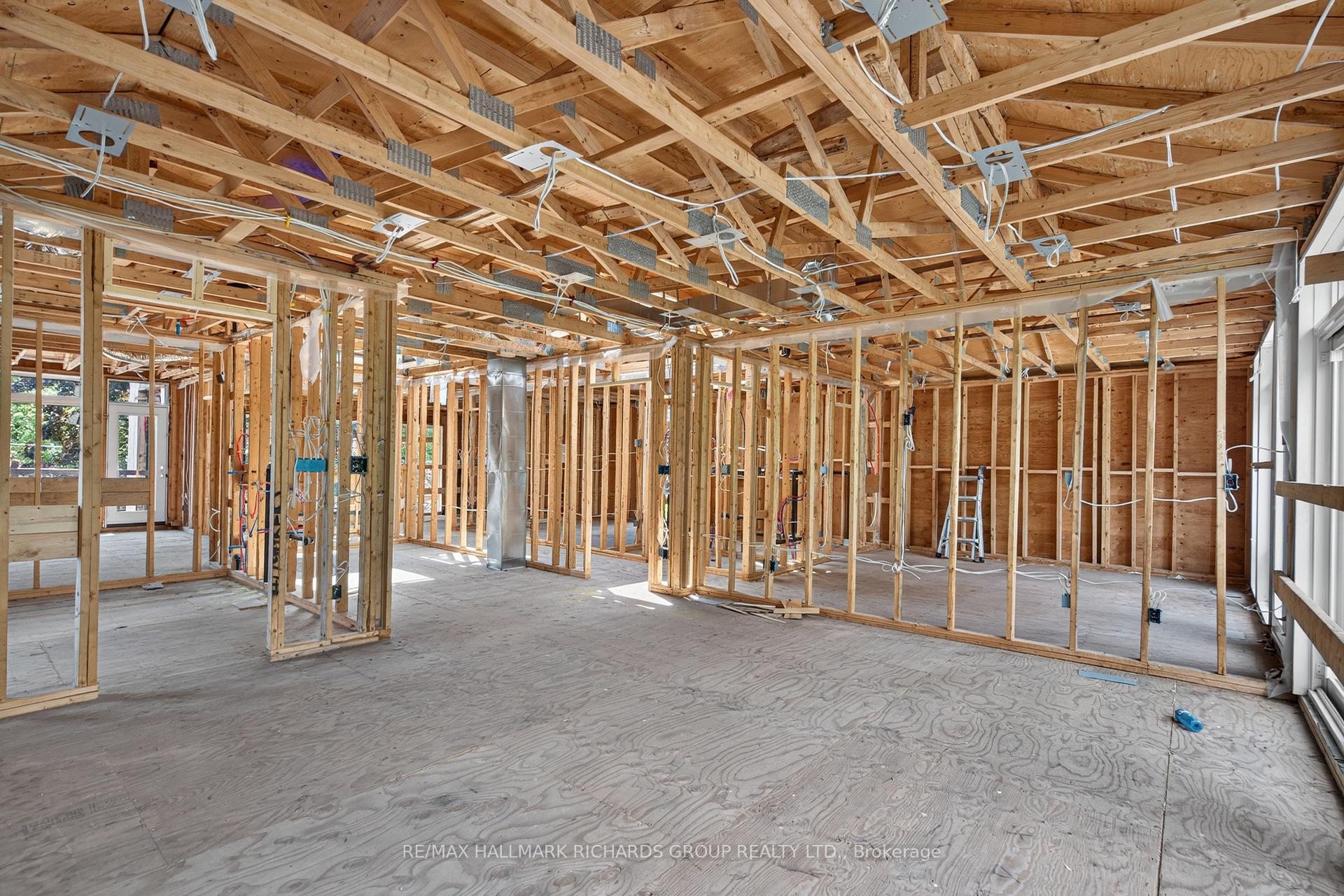 Photo 11 of 98 Ferris Road, Toronto, O'Connor-Parkview — HOMEH
