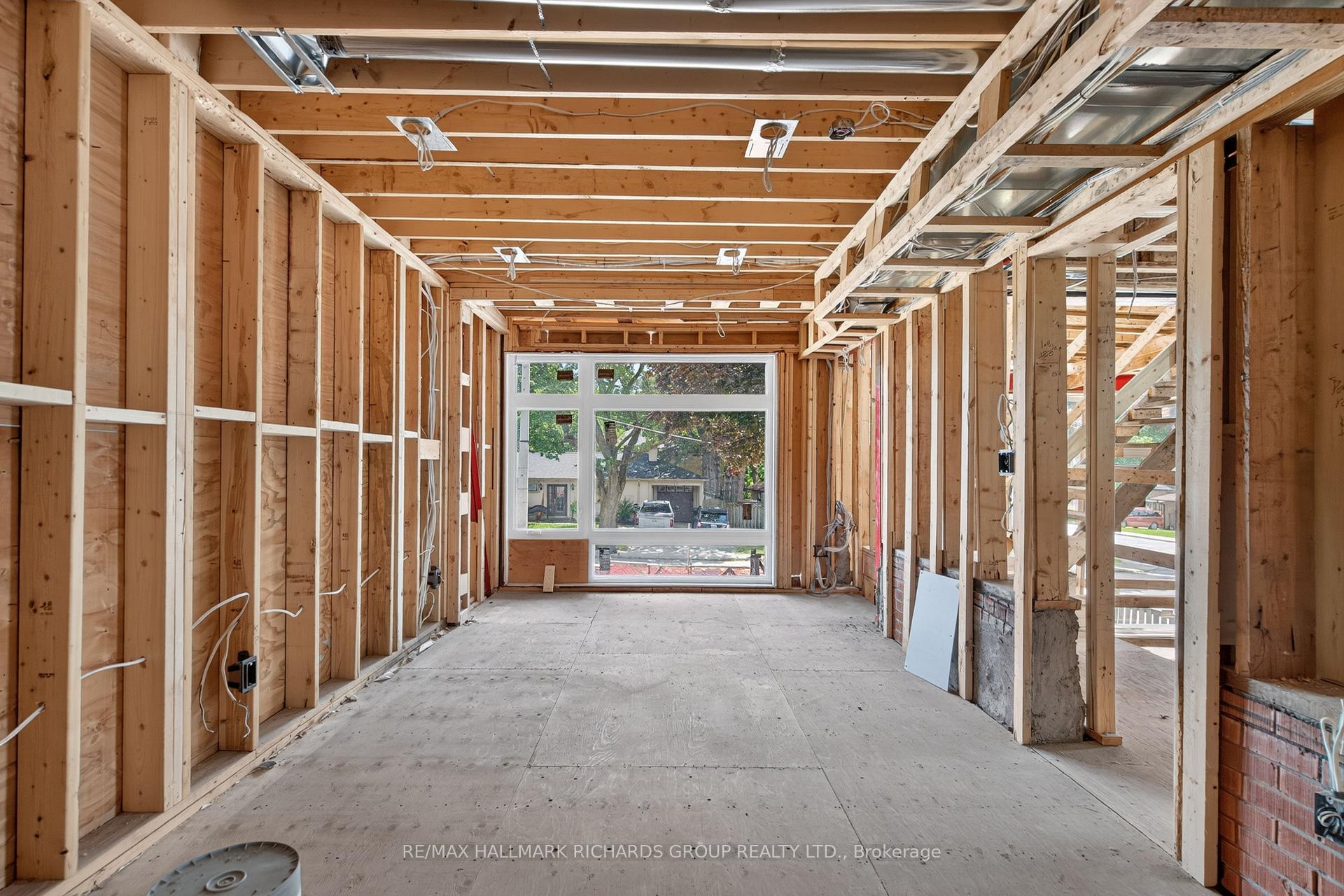 Photo 21 of 98 Ferris Road, Toronto, O'Connor-Parkview — HOMEH