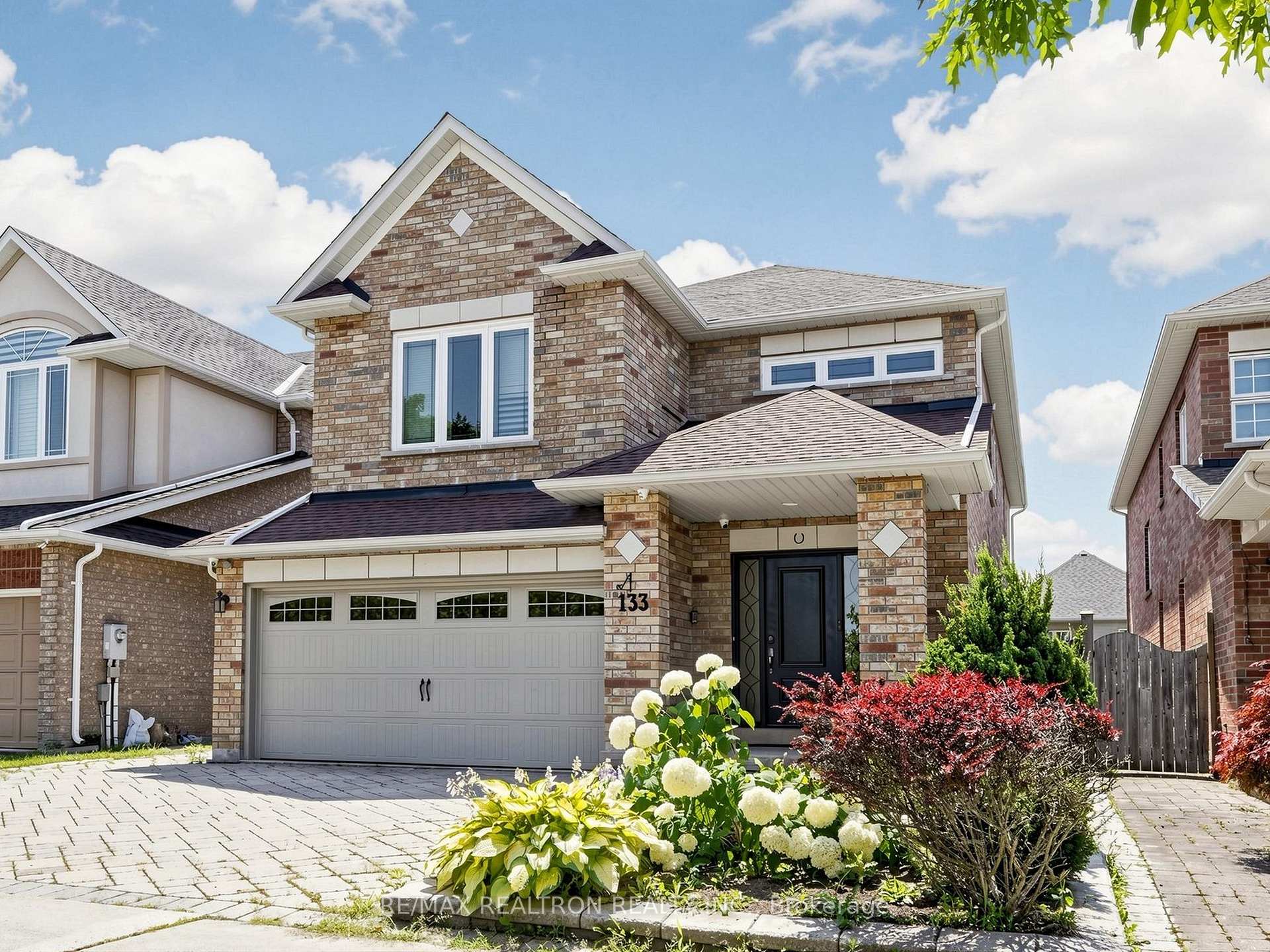 Photo 2 of 133 Russell Jarvis Drive, Markham, Legacy — HOMEH