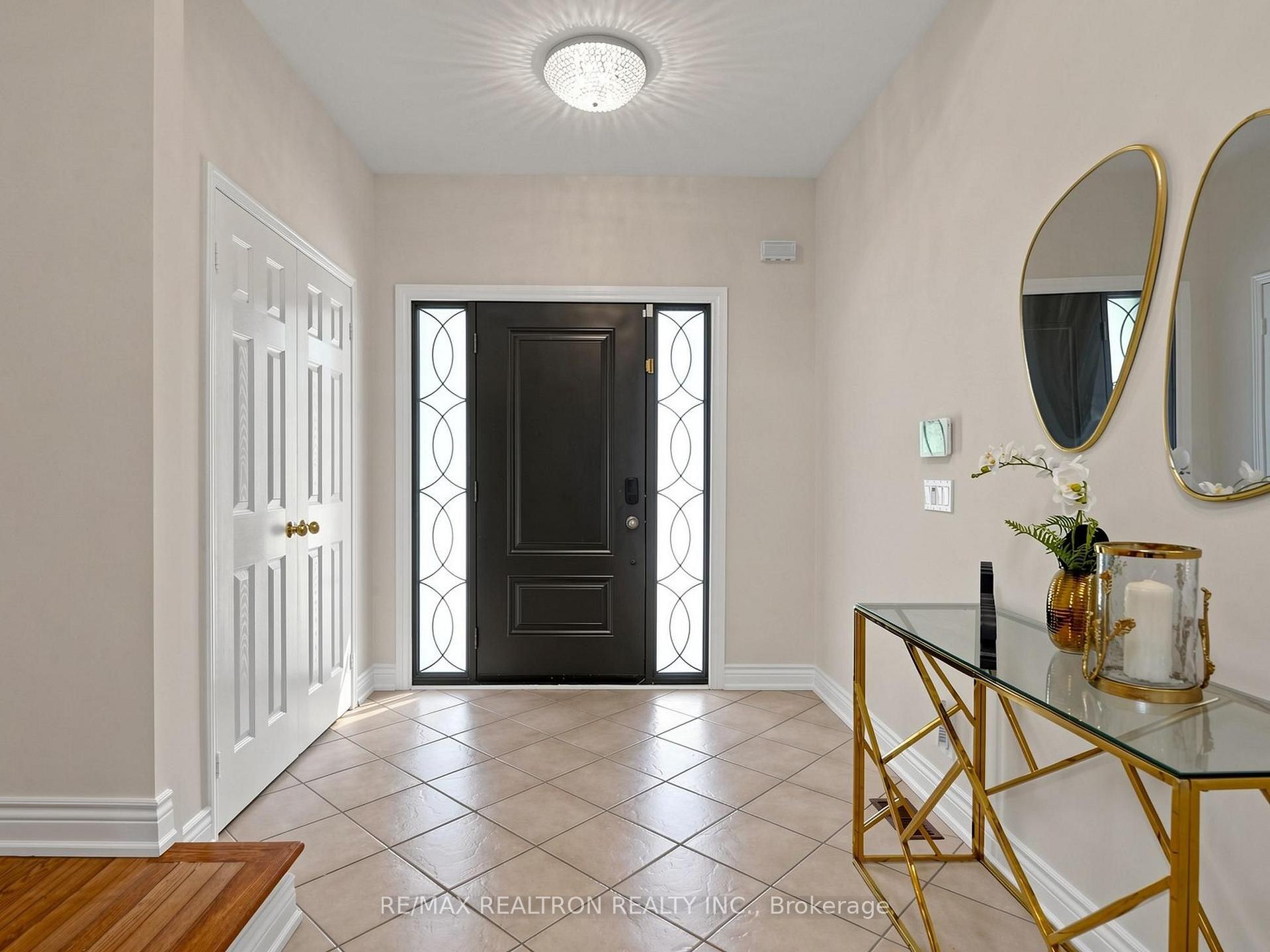 Photo 3 of 133 Russell Jarvis Drive, Markham, Legacy — HOMEH