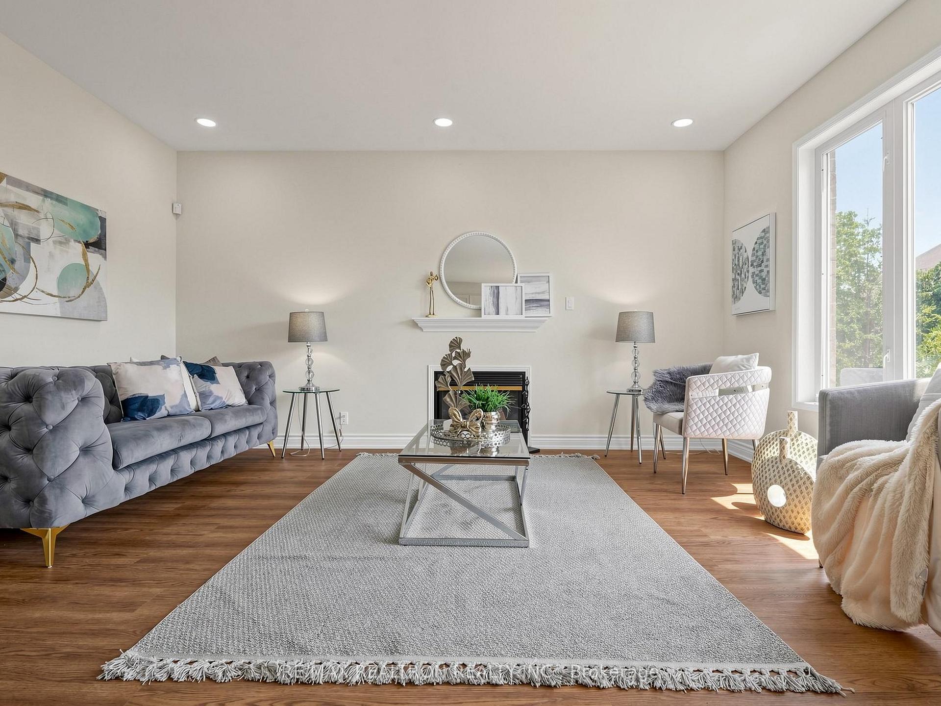 Photo 9 of 133 Russell Jarvis Drive, Markham, Legacy — HOMEH