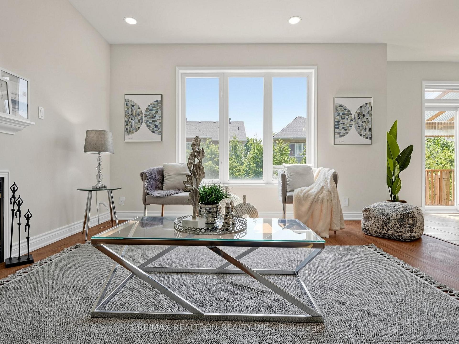 Photo 11 of 133 Russell Jarvis Drive, Markham, Legacy — HOMEH