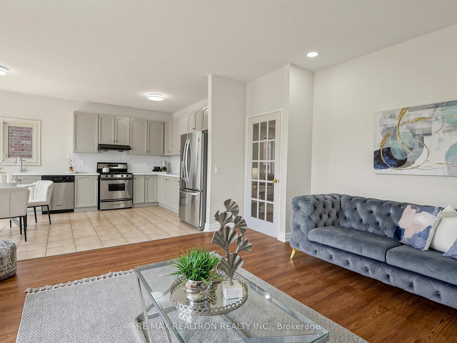 Photo 14 of 133 Russell Jarvis Drive, Markham, Legacy — HOMEH