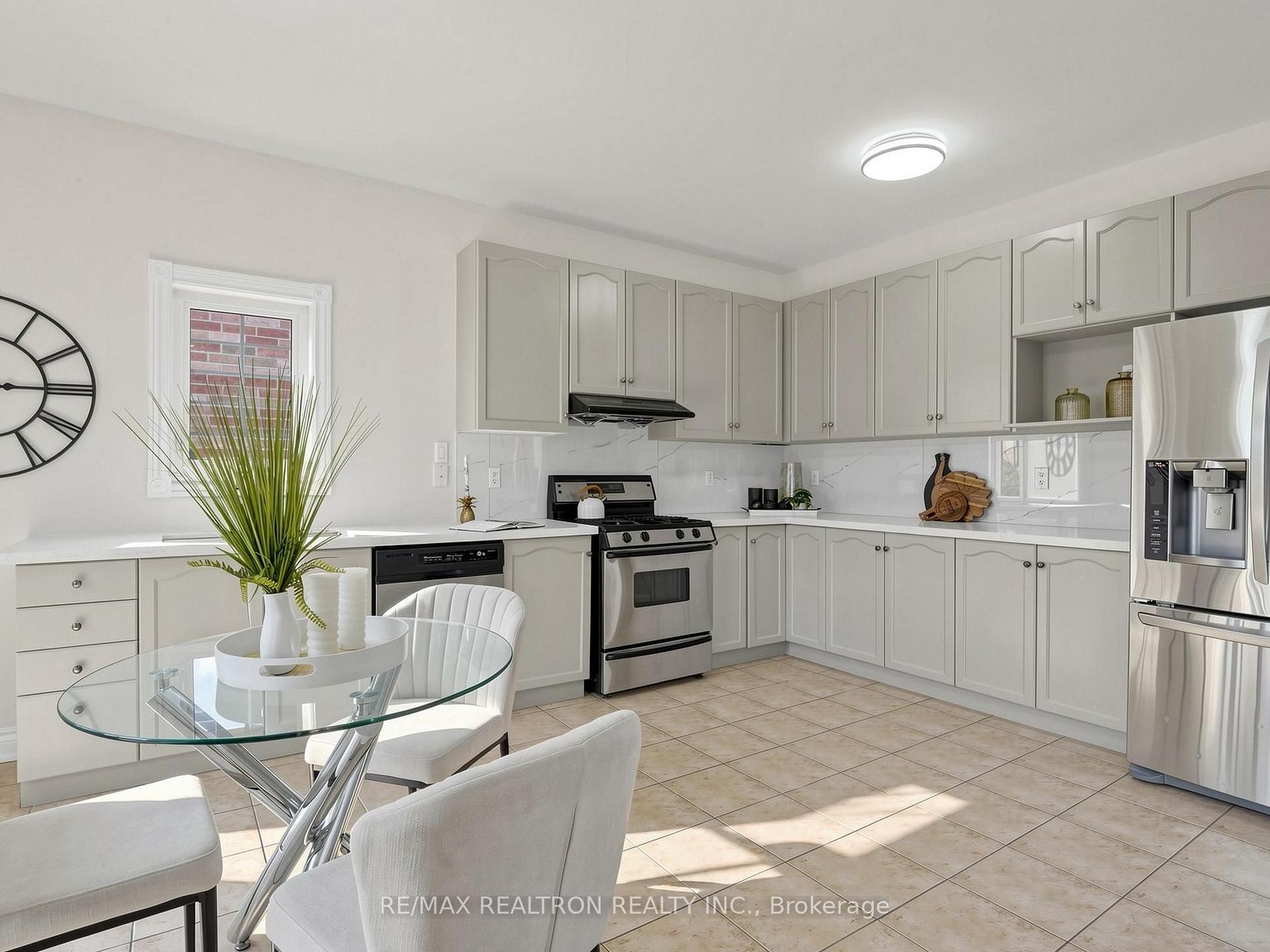 Photo 19 of 133 Russell Jarvis Drive, Markham, Legacy — HOMEH
