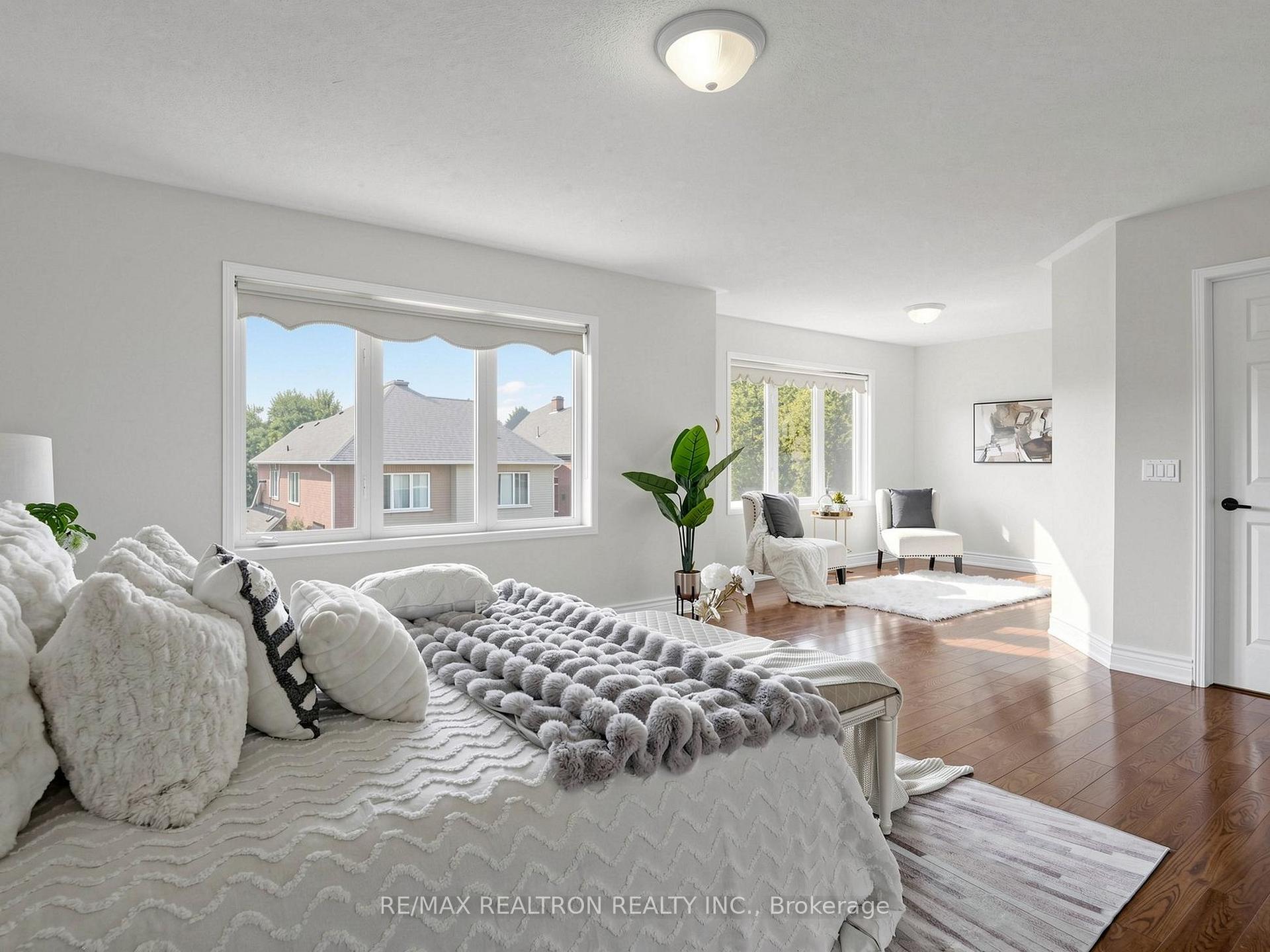 Photo 24 of 133 Russell Jarvis Drive, Markham, Legacy — HOMEH
