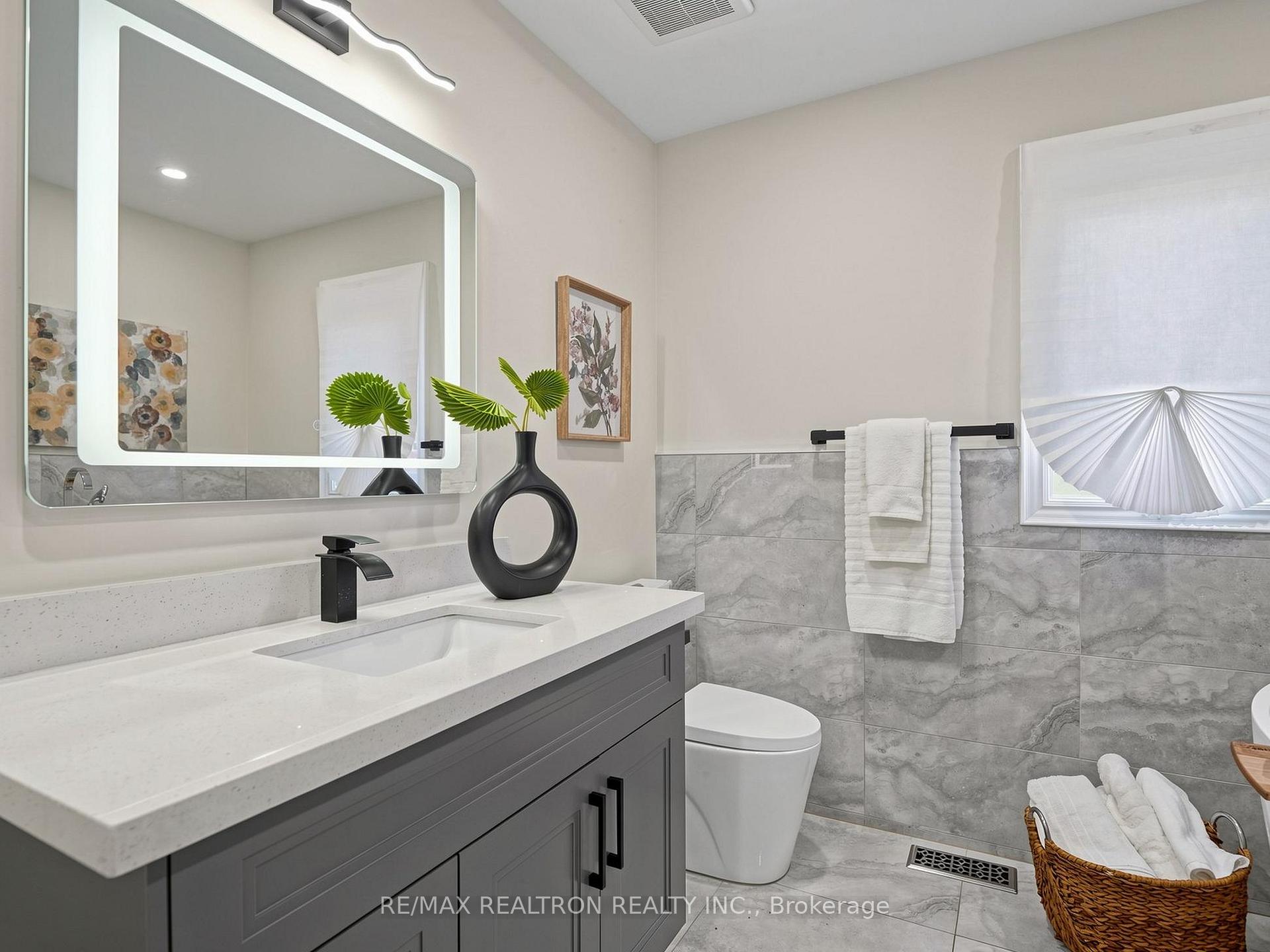Photo 27 of 133 Russell Jarvis Drive, Markham, Legacy — HOMEH