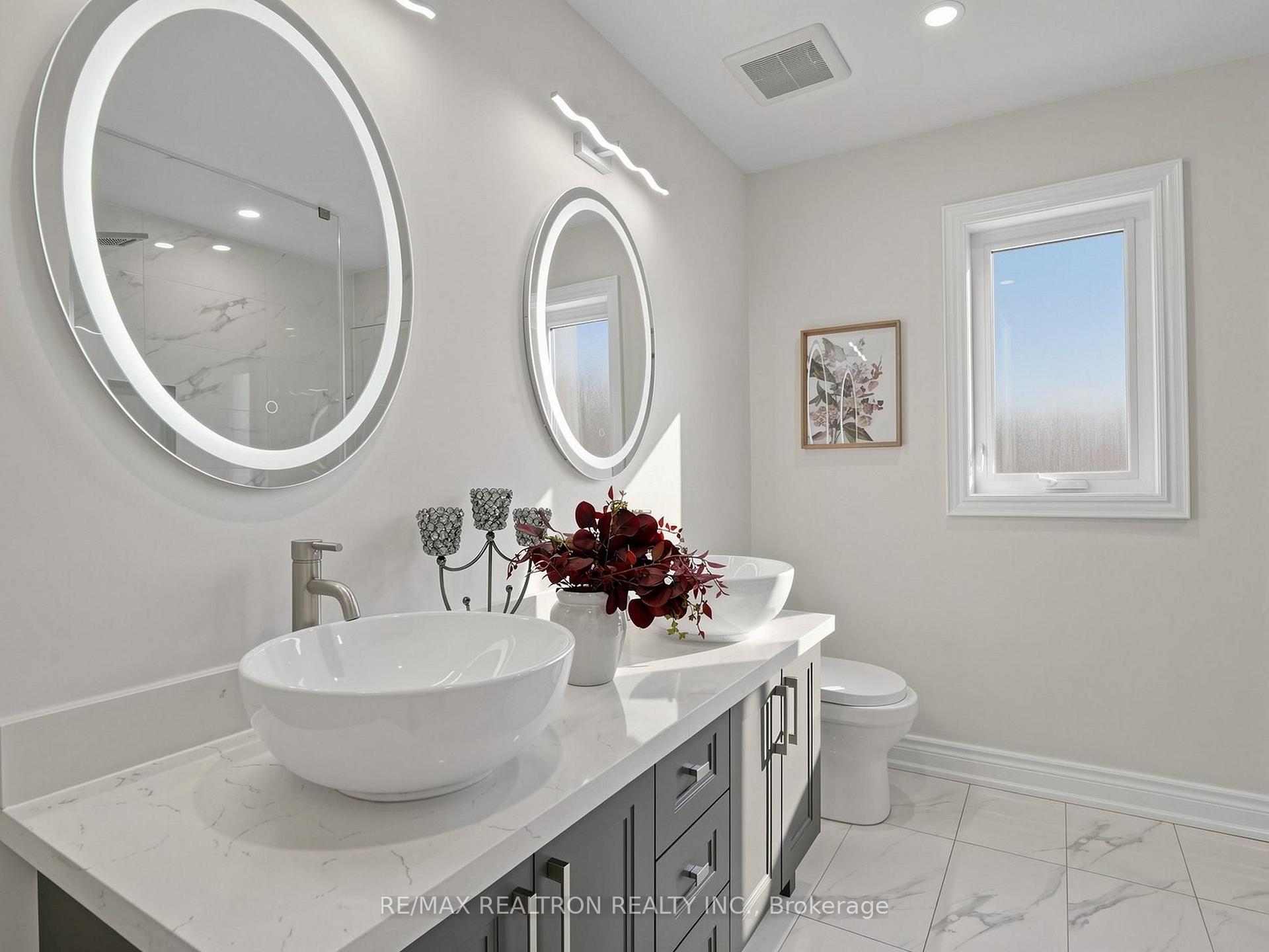 Photo 35 of 133 Russell Jarvis Drive, Markham, Legacy — HOMEH