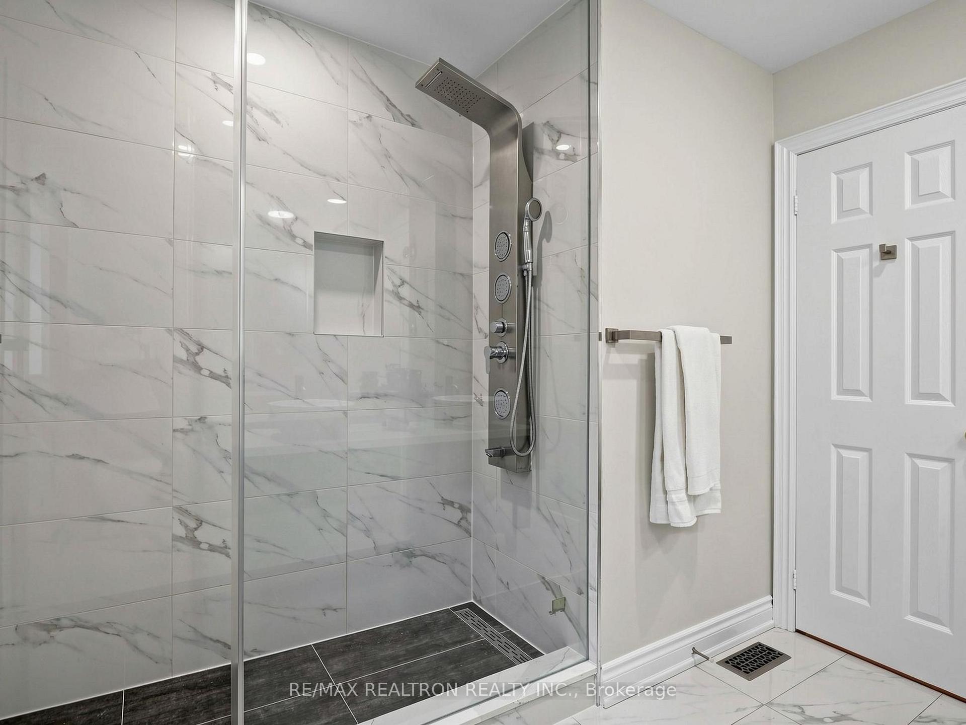 Photo 37 of 133 Russell Jarvis Drive, Markham, Legacy — HOMEH