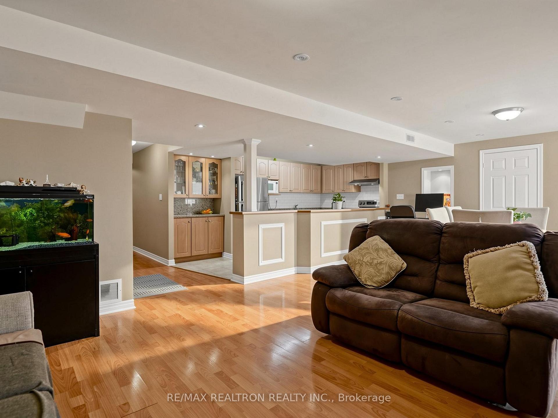 Photo 39 of 133 Russell Jarvis Drive, Markham, Legacy — HOMEH
