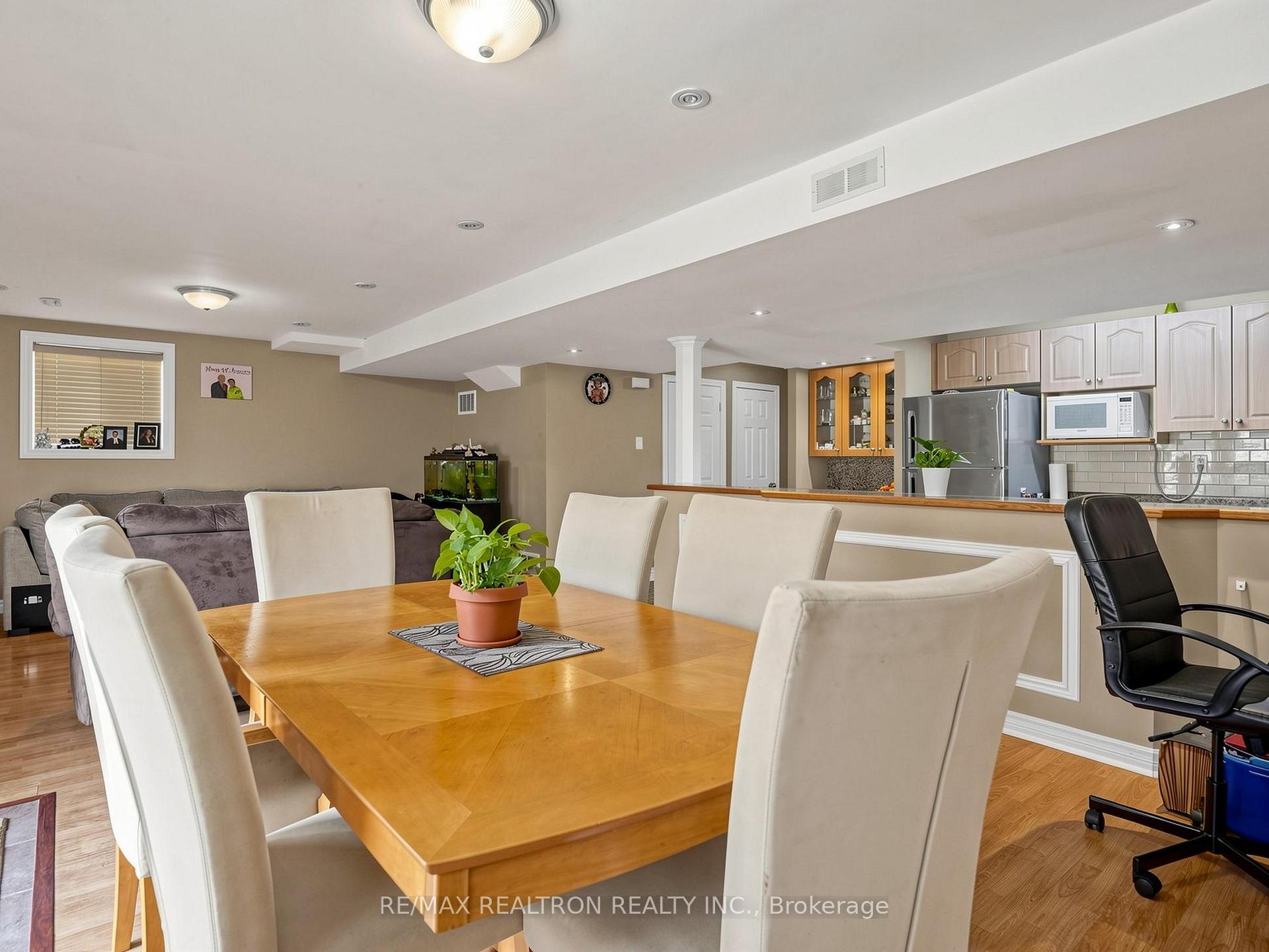 Photo 43 of 133 Russell Jarvis Drive, Markham, Legacy — HOMEH