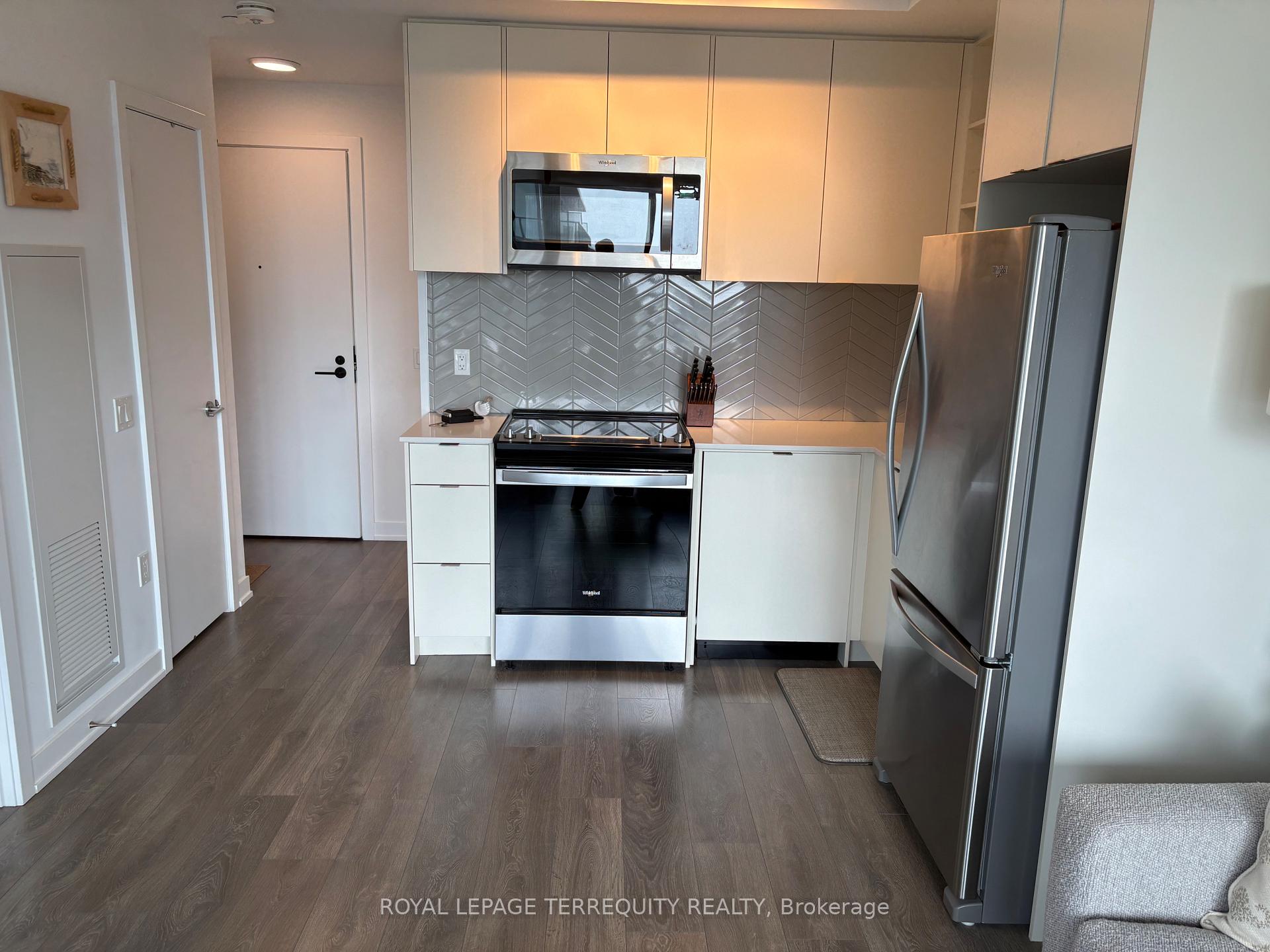 Photo 3 of Unit 406, 1606 Charles Street, Whitby, Port Whitby — HOMEH
