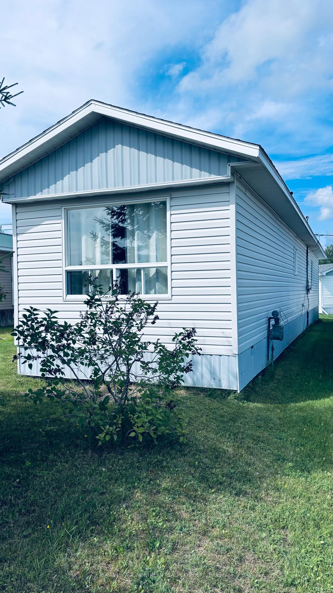 Photo 3 of 15 Star Street, Cochrane — HOMEH