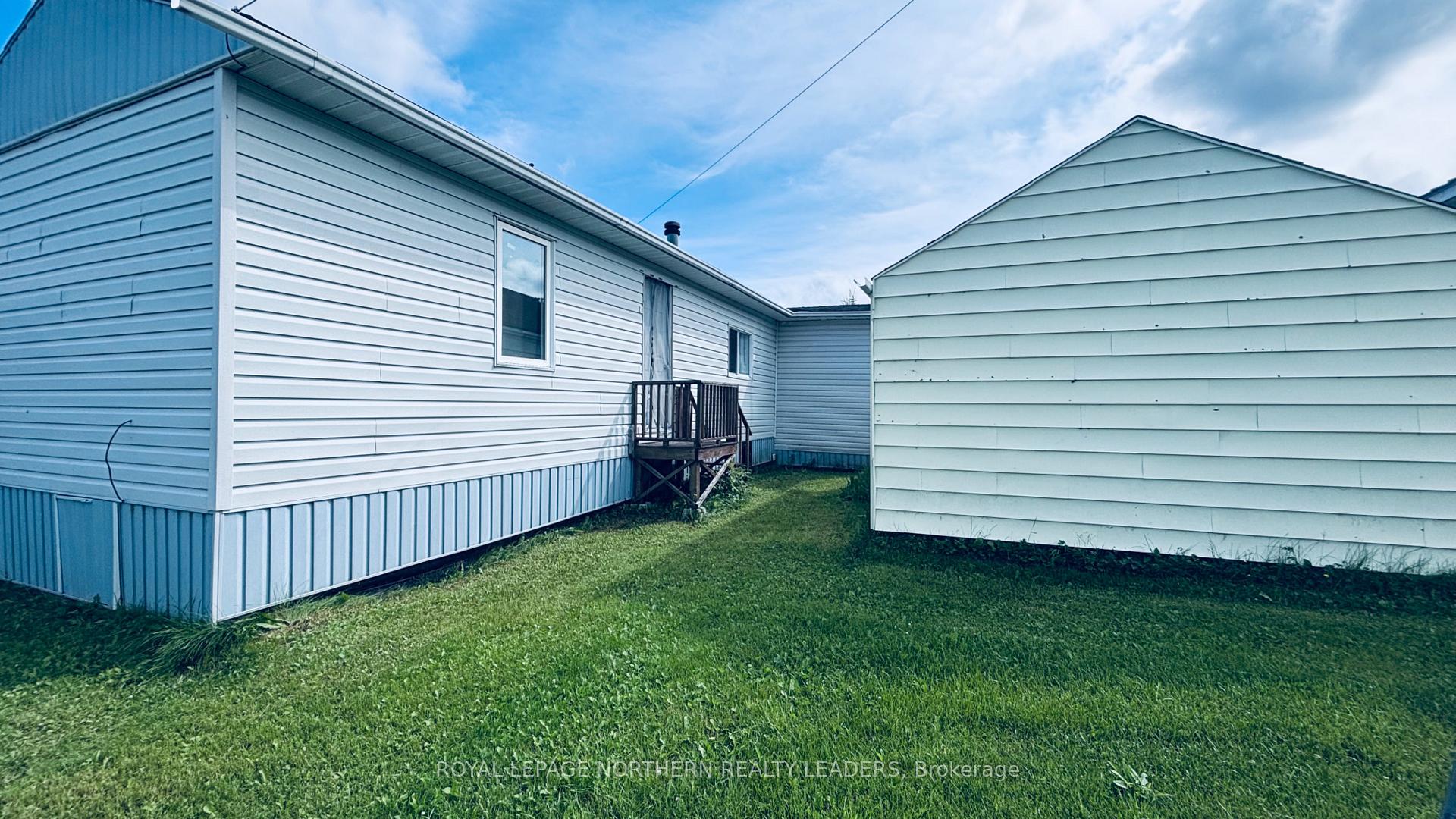 Photo 4 of 15 Star Street, Cochrane — HOMEH