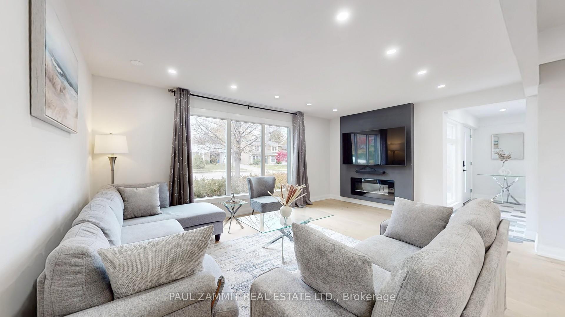 Photo 5 of 31 Henderson Avenue, Markham, Grandview — HOMEH