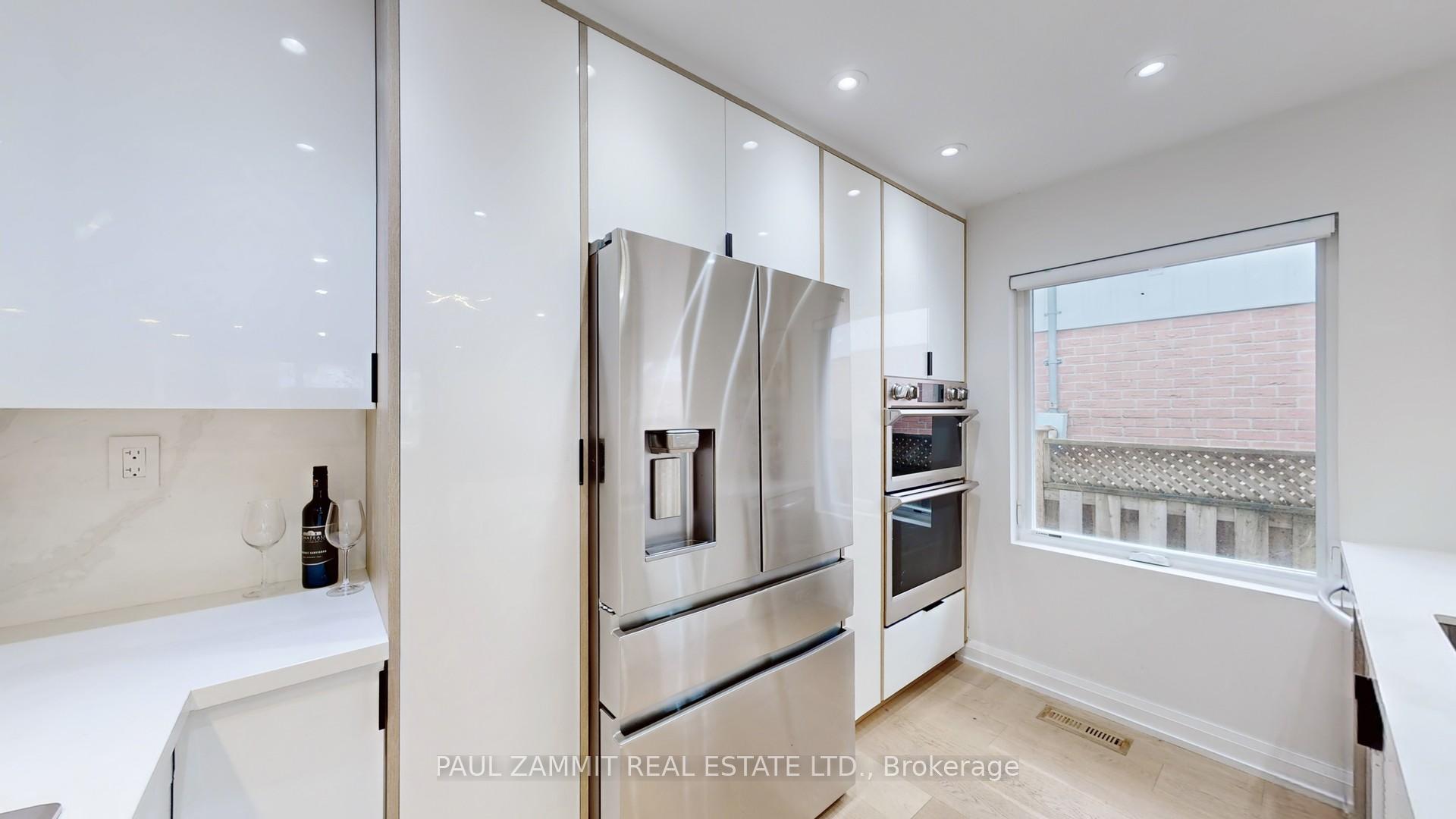 Photo 10 of 31 Henderson Avenue, Markham, Grandview — HOMEH
