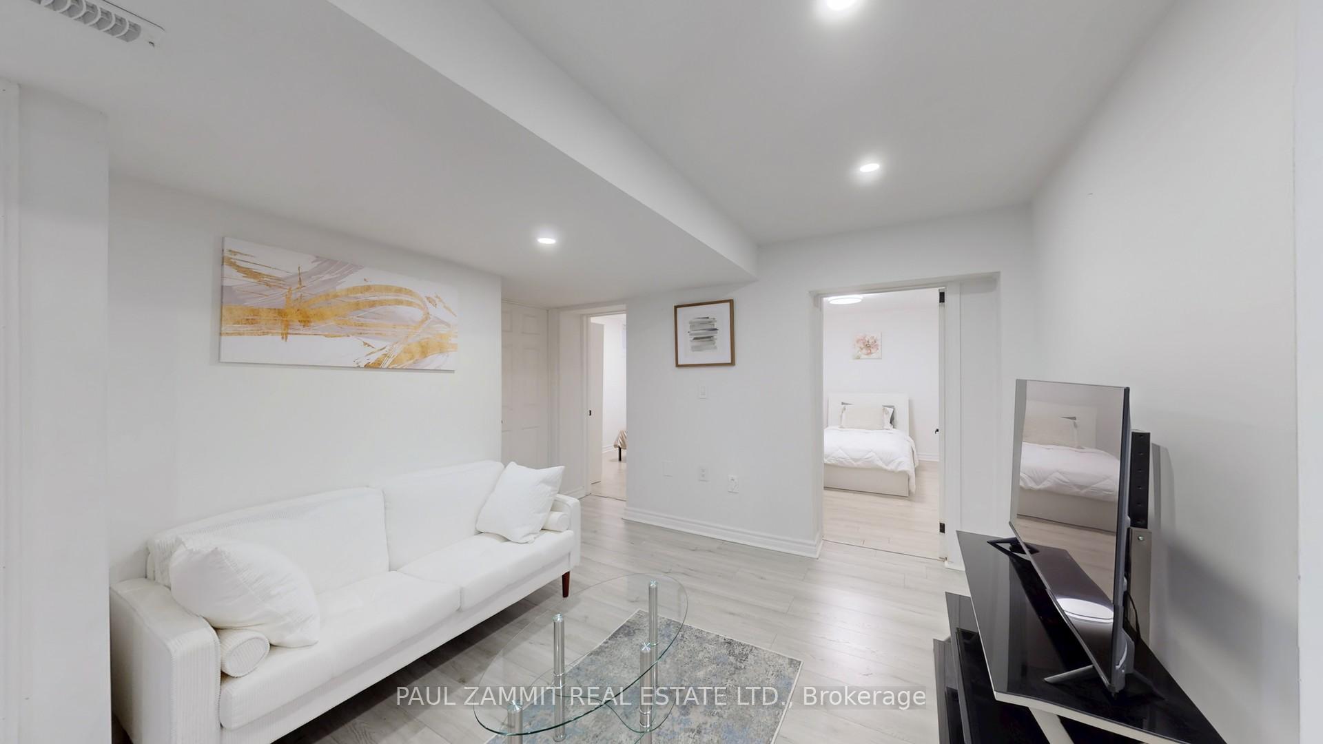 Photo 26 of 31 Henderson Avenue, Markham, Grandview — HOMEH