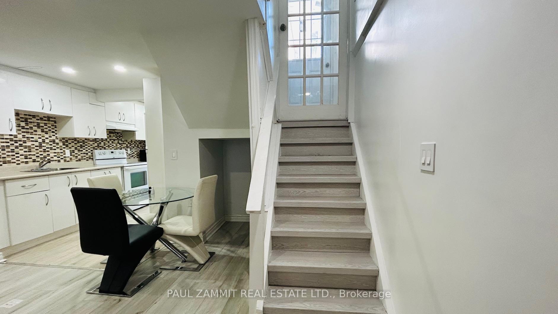 Photo 27 of 31 Henderson Avenue, Markham, Grandview — HOMEH