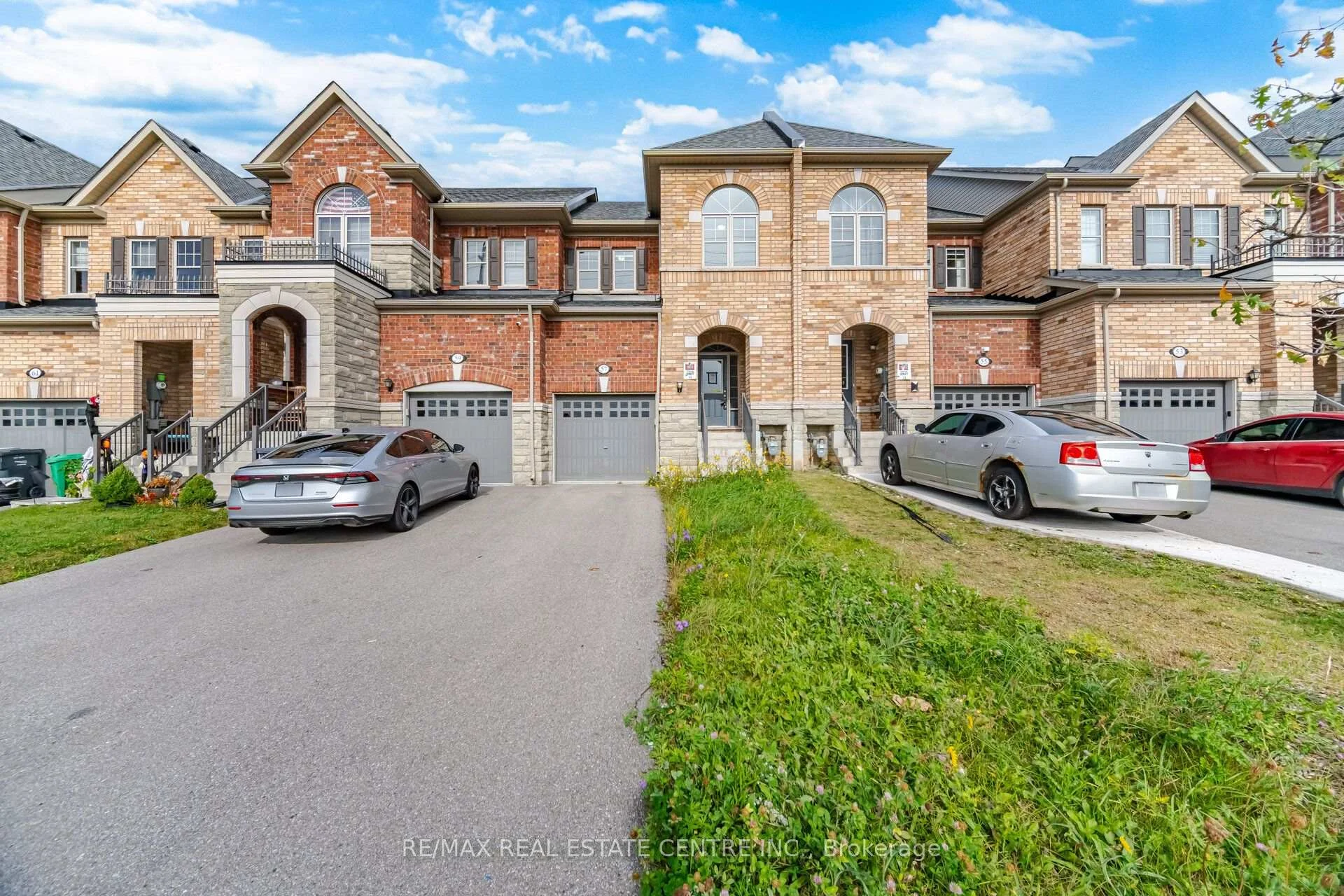 Photo 5 of 57 Benhurst Crescent, Brampton, Northwest Brampton — HOMEH