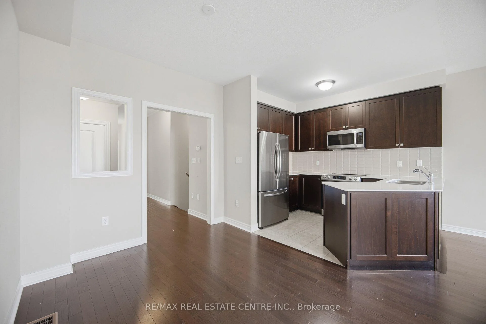 Photo 9 of 57 Benhurst Crescent, Brampton, Northwest Brampton — HOMEH