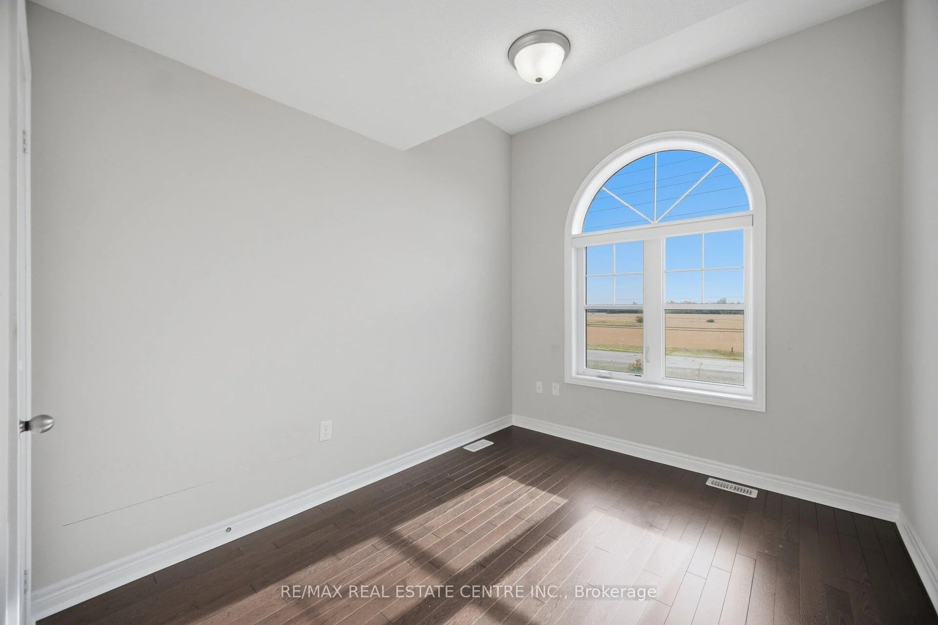 Photo 26 of 57 Benhurst Crescent, Brampton, Northwest Brampton — HOMEH