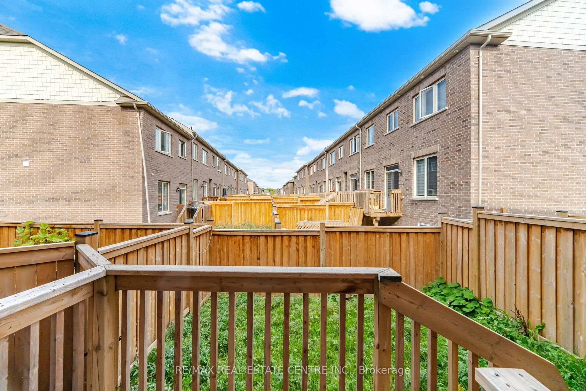 Photo 34 of 57 Benhurst Crescent, Brampton, Northwest Brampton — HOMEH
