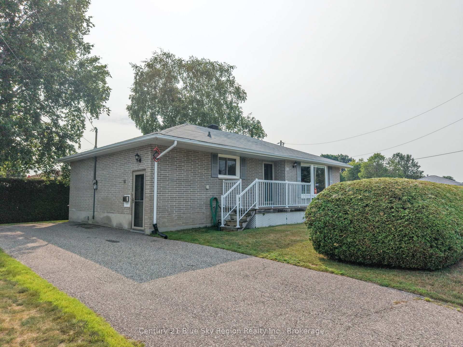 Photo 1 of 10 Strathcona Drive, North Bay, Ferris — HOMEH