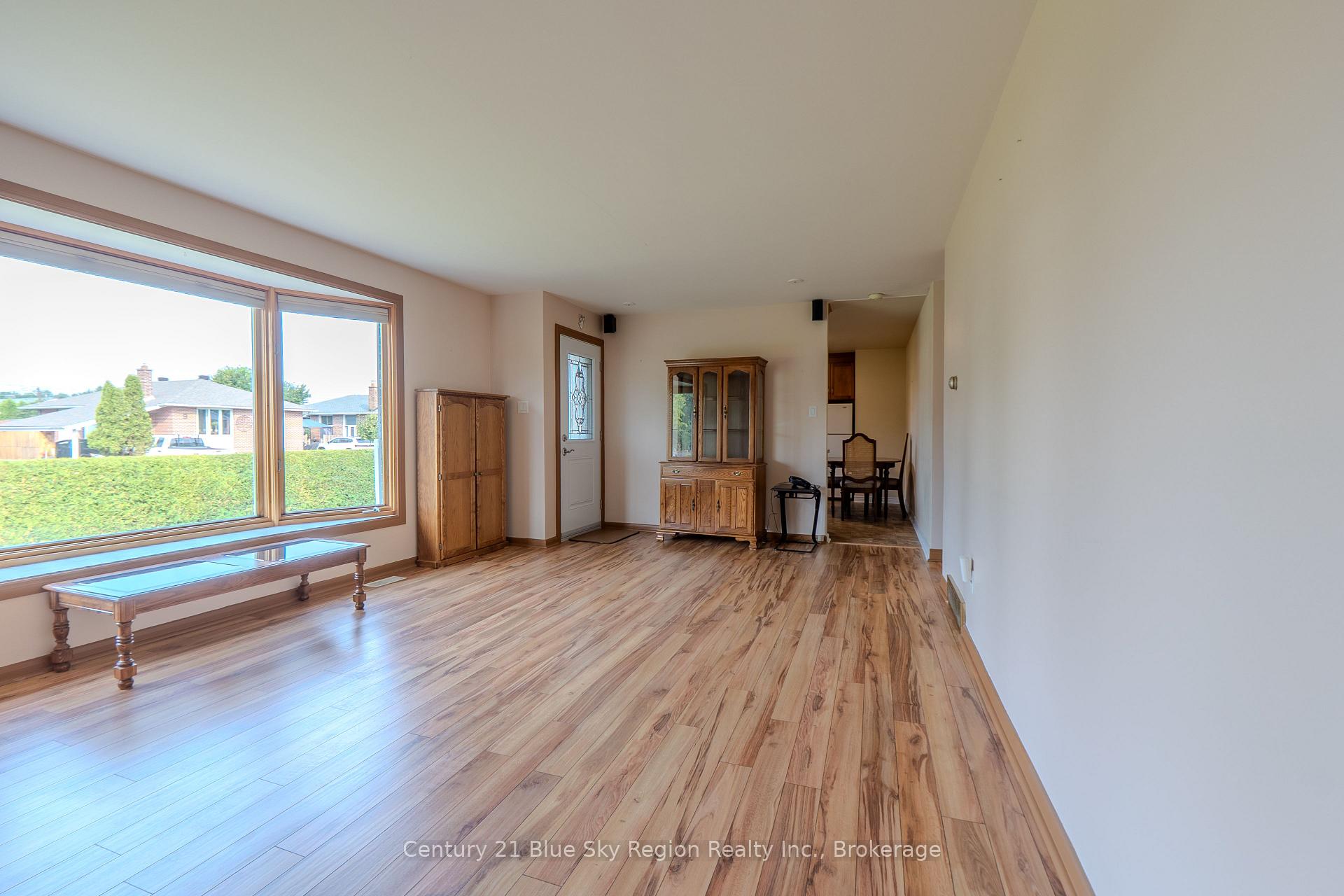 Photo 9 of 10 Strathcona Drive, North Bay, Ferris — HOMEH