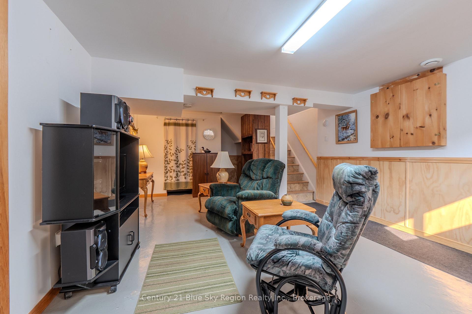 Photo 29 of 10 Strathcona Drive, North Bay, Ferris — HOMEH