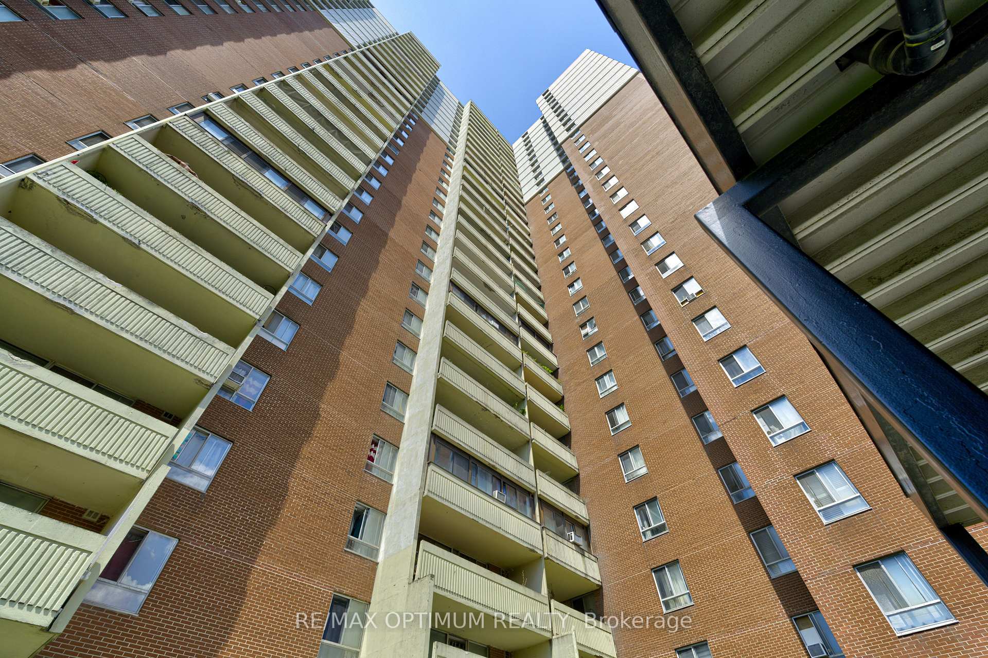 Photo 2 of Unit 2110, 5 Massey Square, Toronto, Crescent Town — HOMEH