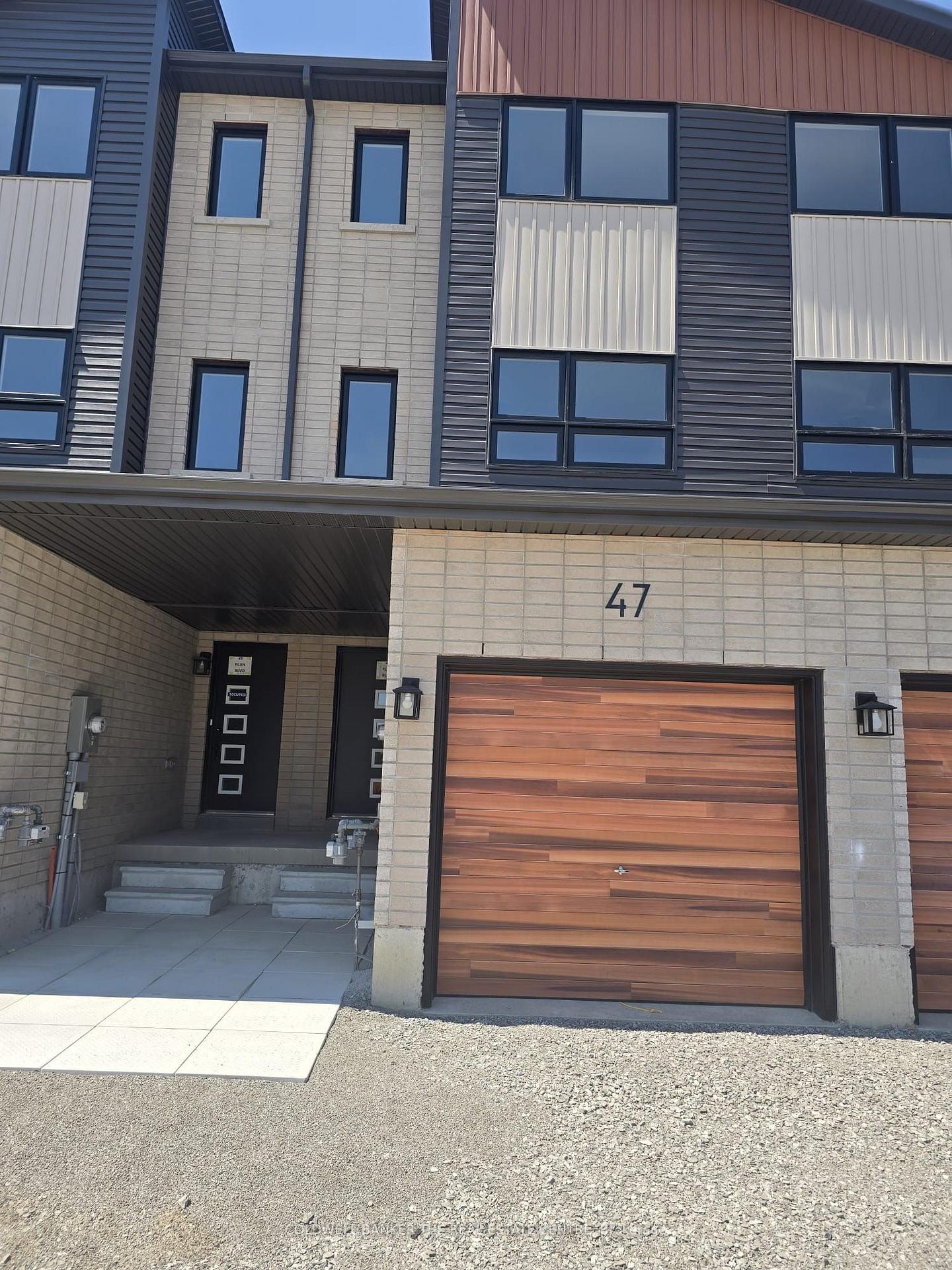 Photo 1 of 47 Flan Boulevard, Barrie, Rural Barrie Southeast — HOMEH