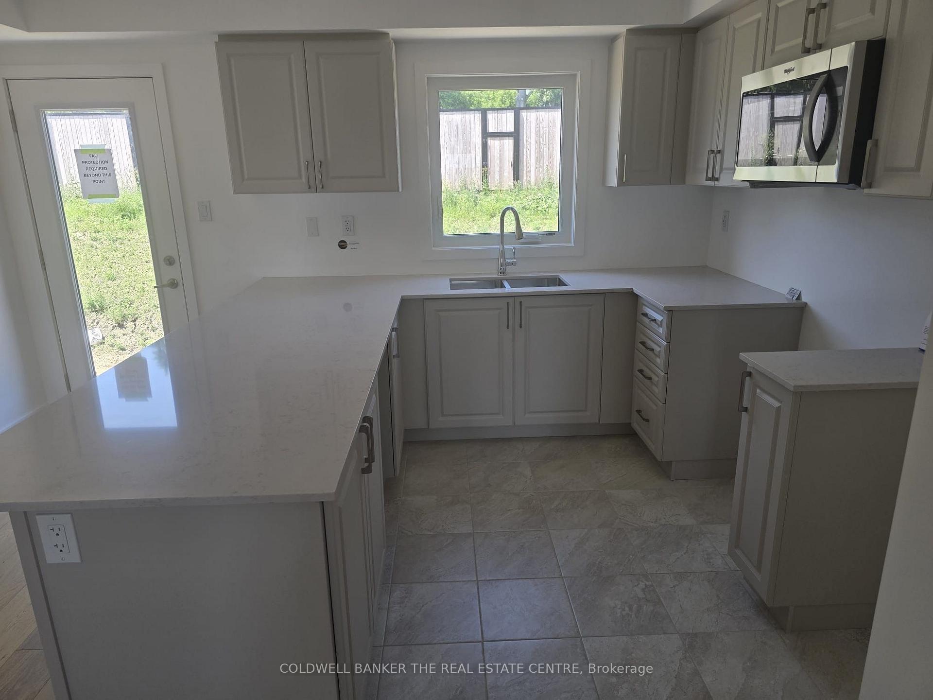 Photo 6 of 47 Flan Boulevard, Barrie, Rural Barrie Southeast — HOMEH